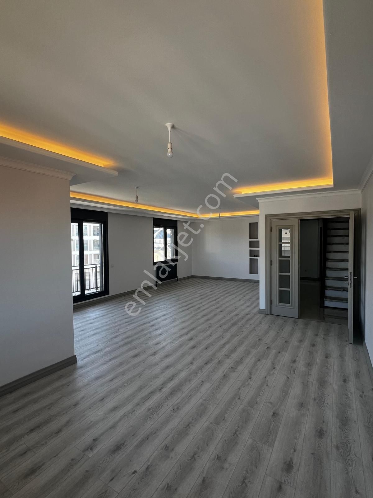 Naturel Gayrimenkulden Çengelköyde Rezidans Tadında 6+1 Daire - Görsel 7