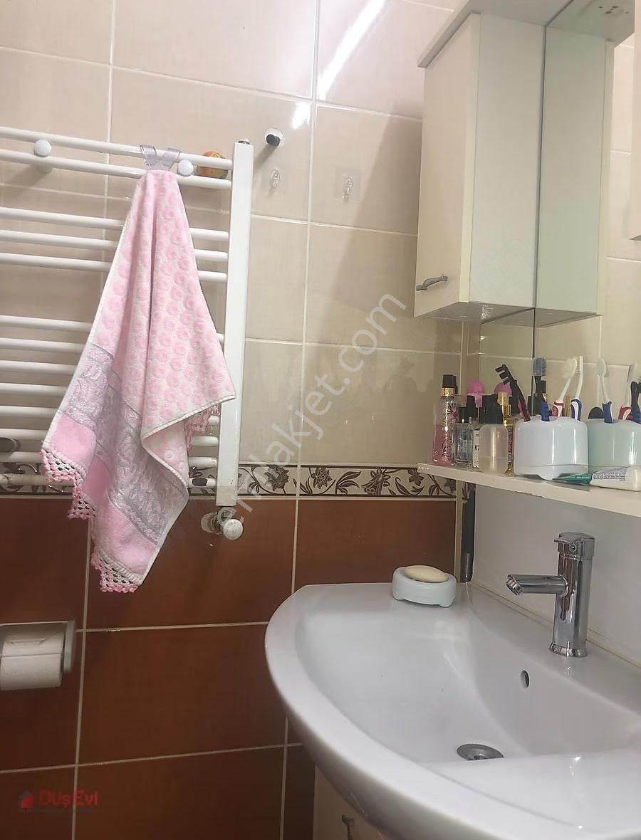 Bağcılar Yıldıztepe Mah.2+2 Kat Mülkiyetli Ferah Dubleks Daire - Görsel 8