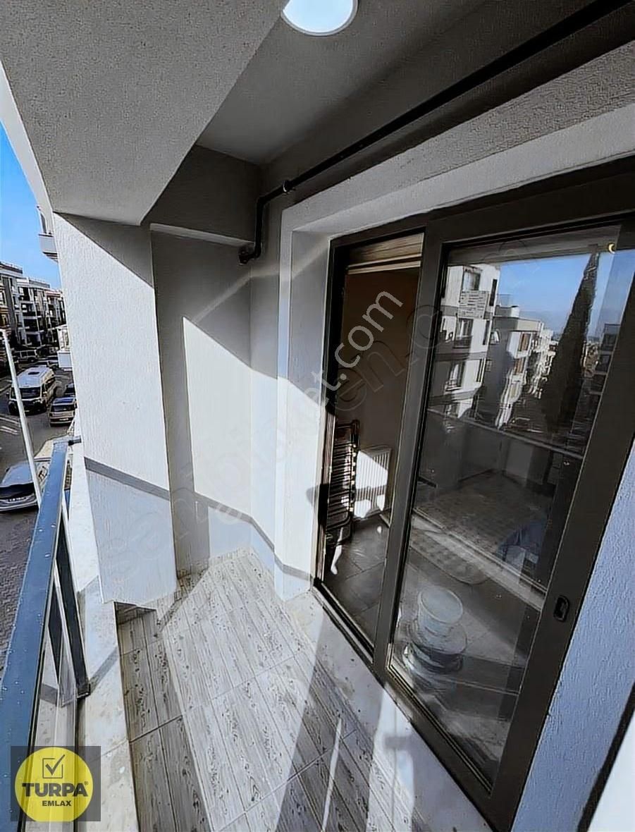 Arakat Asansörlü Sıfır Eşyalı 1+1 - Görsel 2