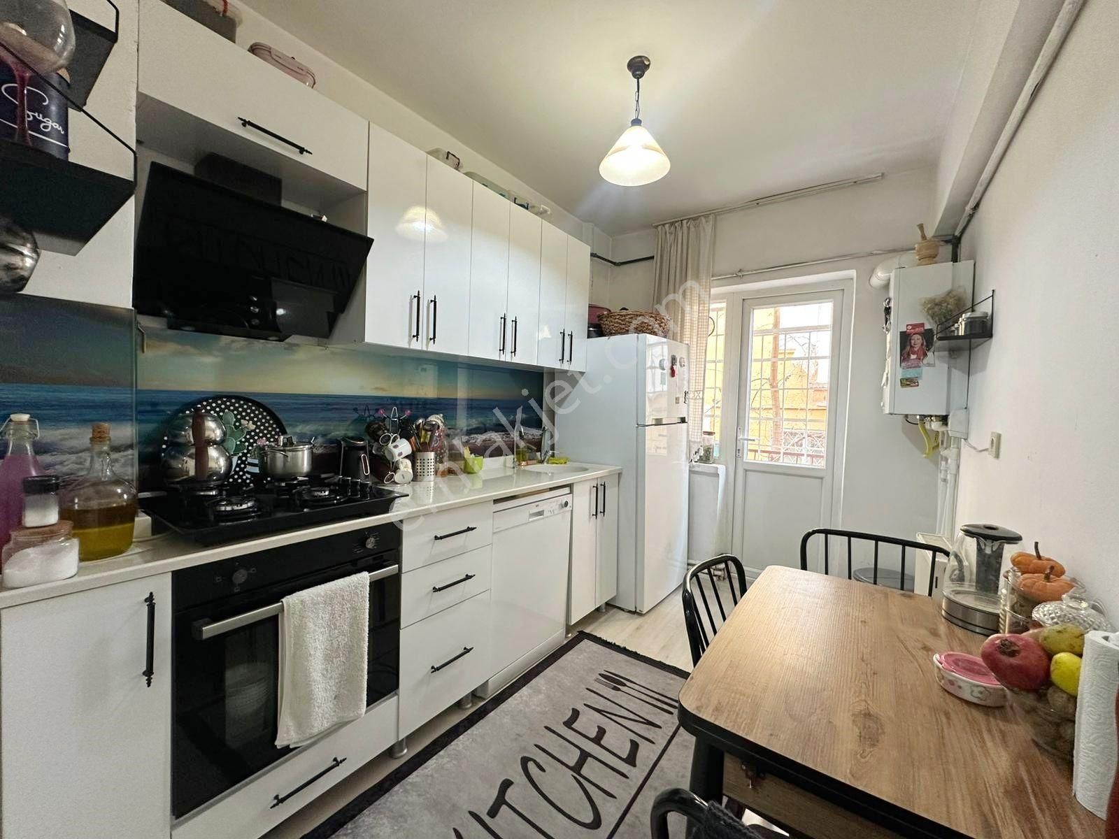 Sanatoryum Caddesi Paraleli Katta 2+1 Yapılı Masrafsız Daire - Görsel 6