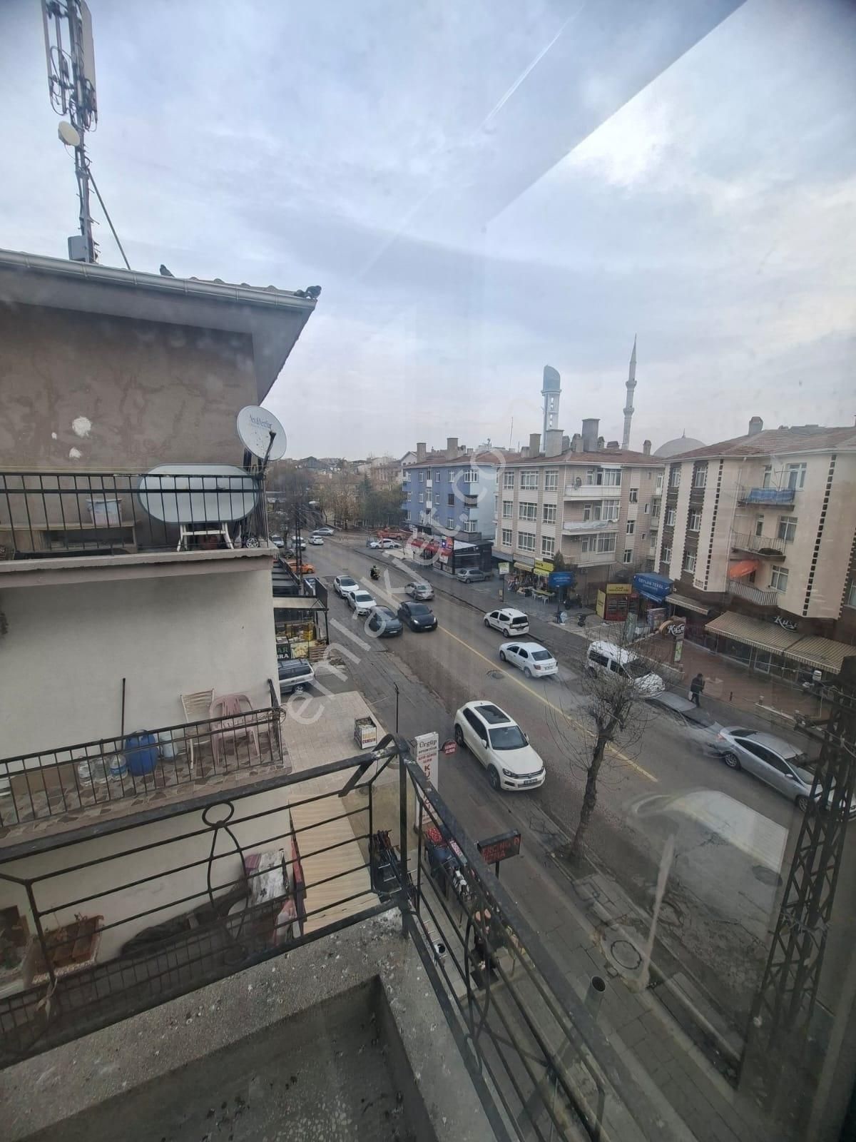 Altın Anahtardan Sanatoryum Cd Üzeri Ön Cephe Yapılı Kiralık - Görsel 2