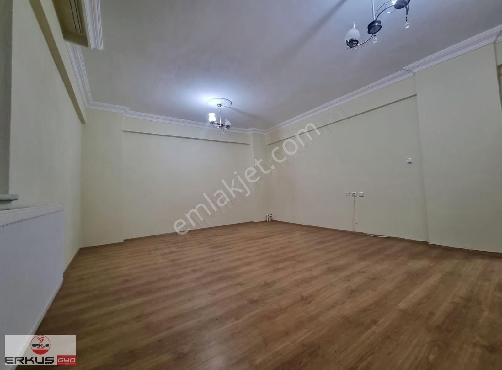 Erkuştan Akkonak Karamanda Park Yanı Kiralık Temiz 2+0 - Görsel 6