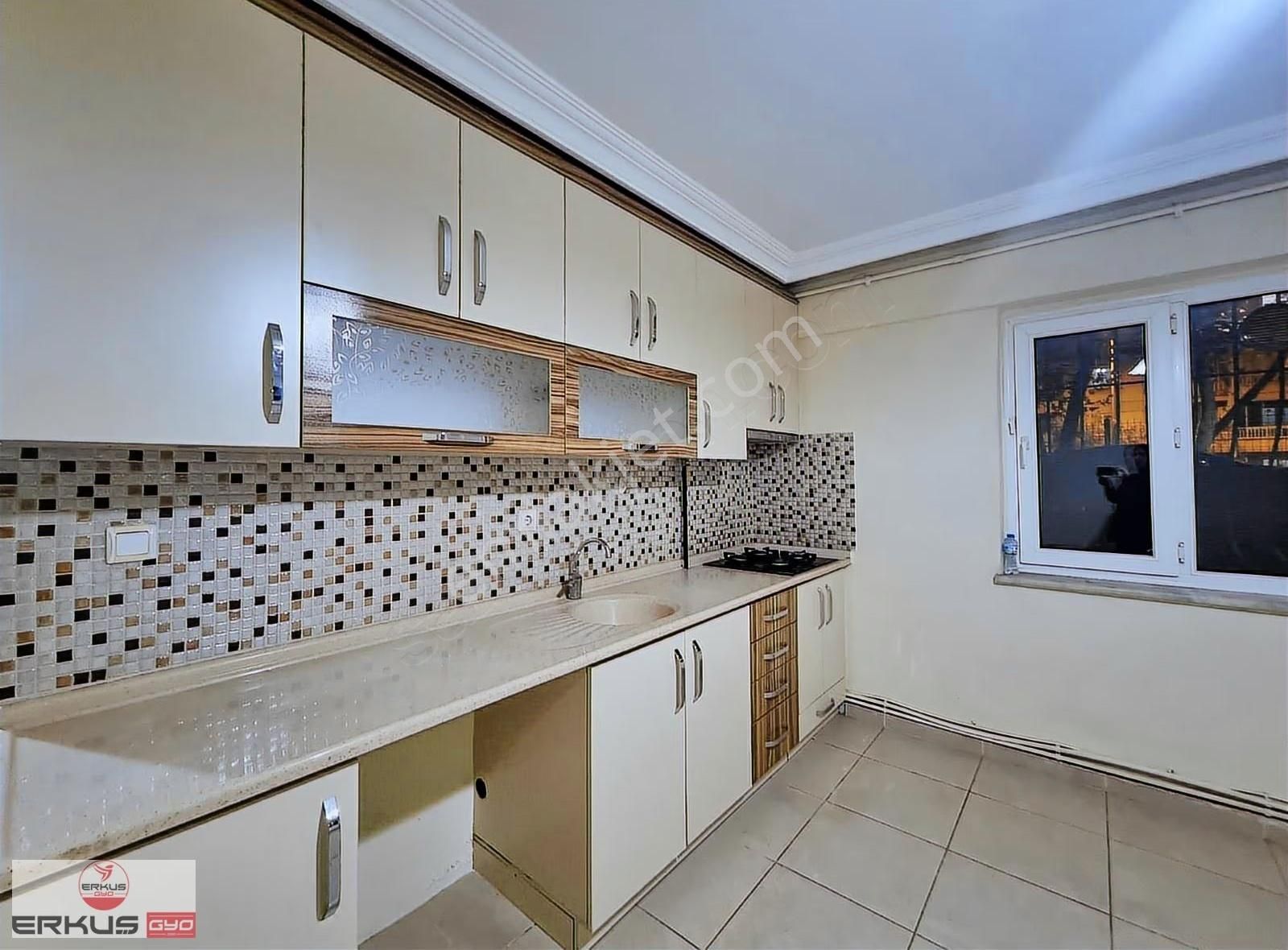 Erkuştan Akkonak Karamanda Park Yanı Kiralık Temiz 2+0