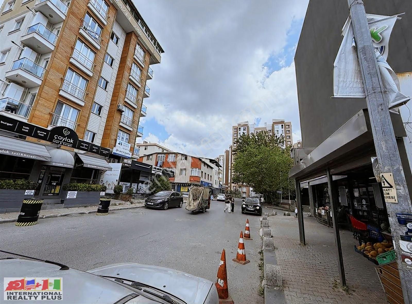 Deniz Manzaralı Yüksek Kira Geliri Metroya Yakın Geniş - Görsel 3