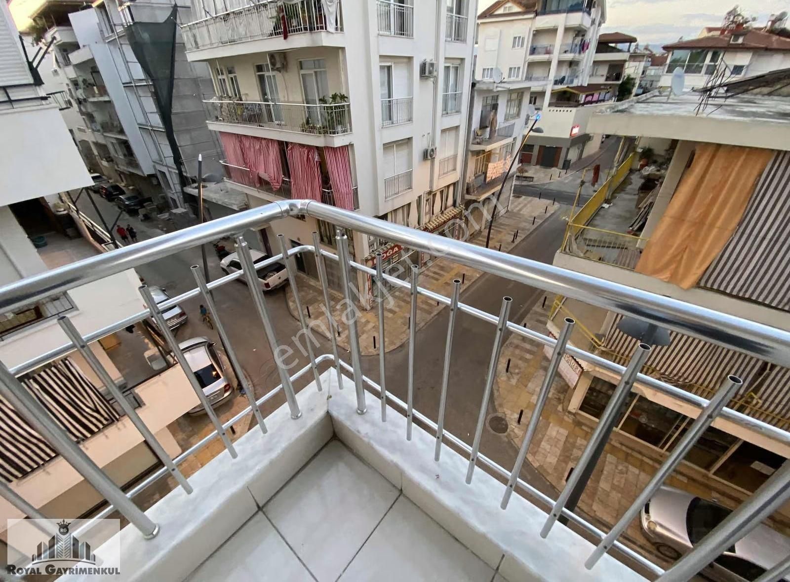 Manavgat A.pazarcı Mahallesi'nde Satılık Asansörlü Ara Kat Daire - Görsel 3