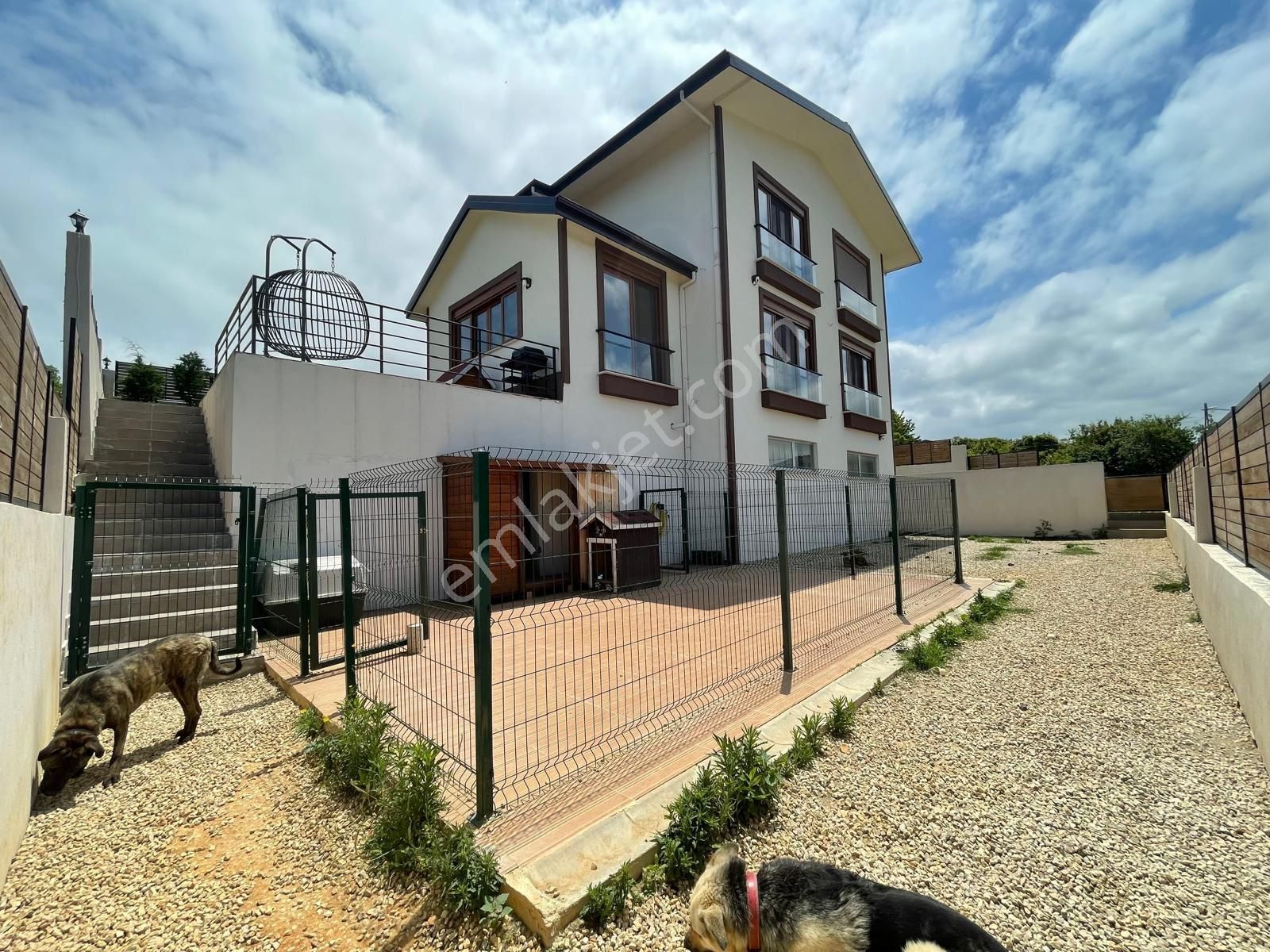 Naturel Gayrimenkul Riva’da Orman Ve Deniz Manzaralı, Geniş Bahçeli, İskanlı 5+1 Müstakil Villa - Görsel 12