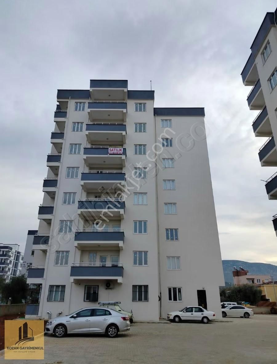 Kozan Gayrimenkul'den Ak Camii Civarı Sıfır 3+1 Daire