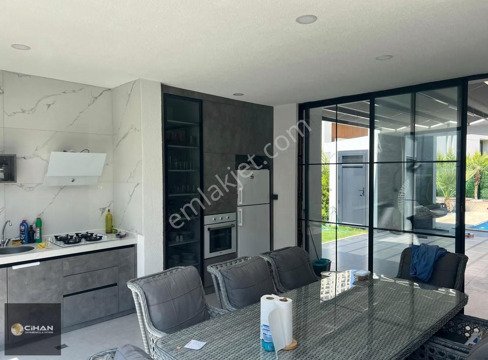 Kuşadası Avm Bölgesinde 6+1 Özel Havuzlu Villa - Görsel 25