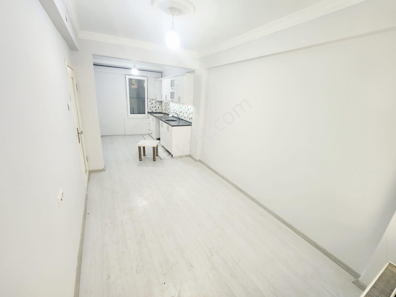 İlkadım Çıftlık Mahallesı Gürbüz Camı Altında Satılık 2 + 1 Yüksek Giriş Daire - Görsel 9