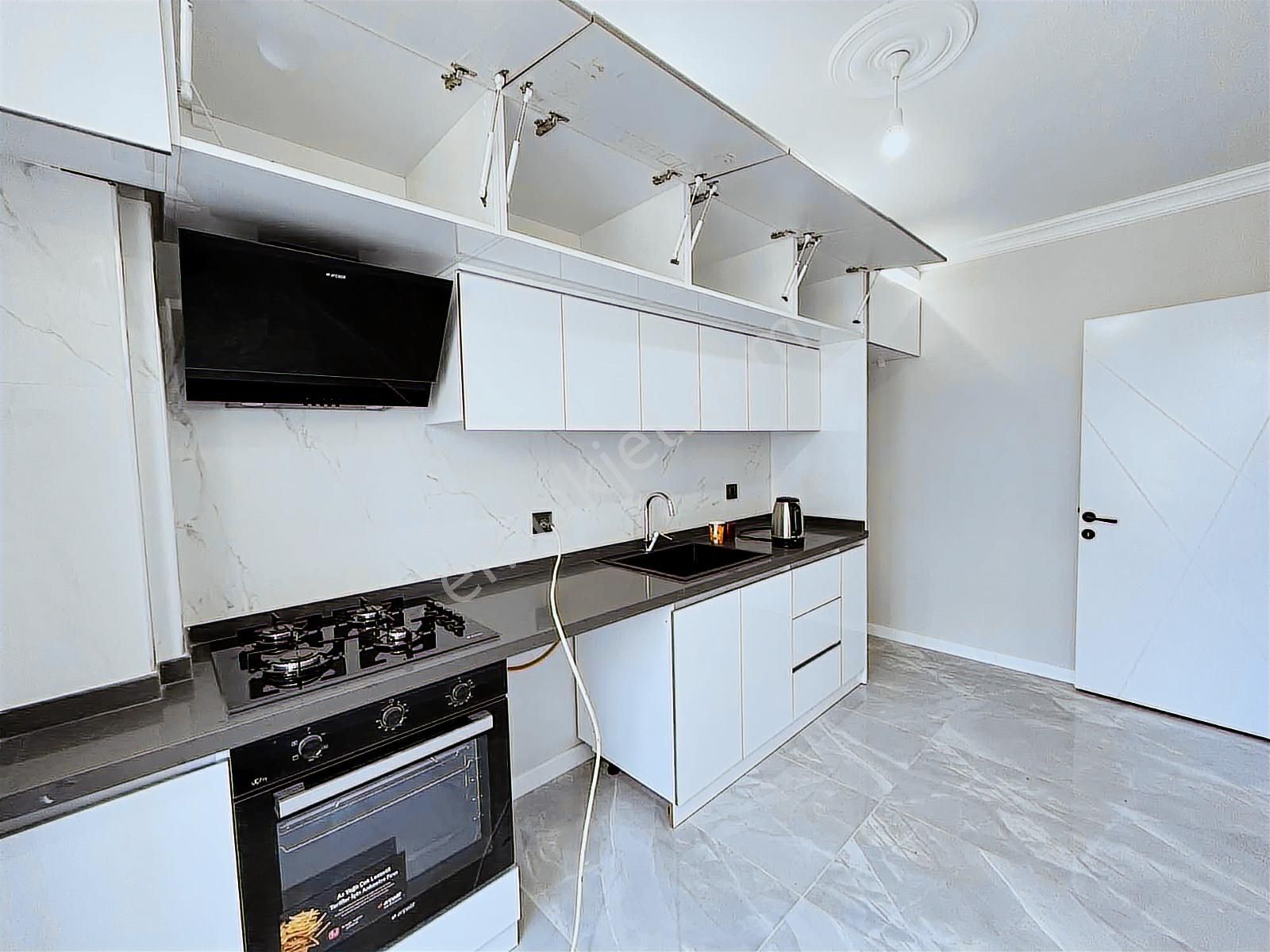 Gürsoy^dan K.kuyu'da Otoparklı Denize 400m 2+1 Ön Cephe Daire - Görsel 34