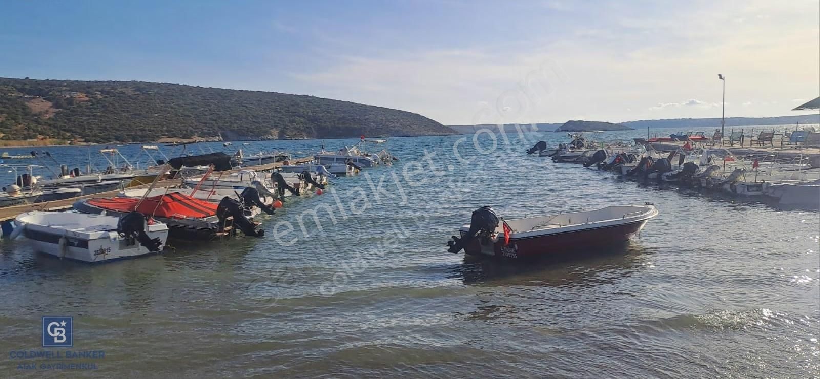 Urla İltur Sitesin'de 3+1 Fırsat Satılık Villa - Görsel 7