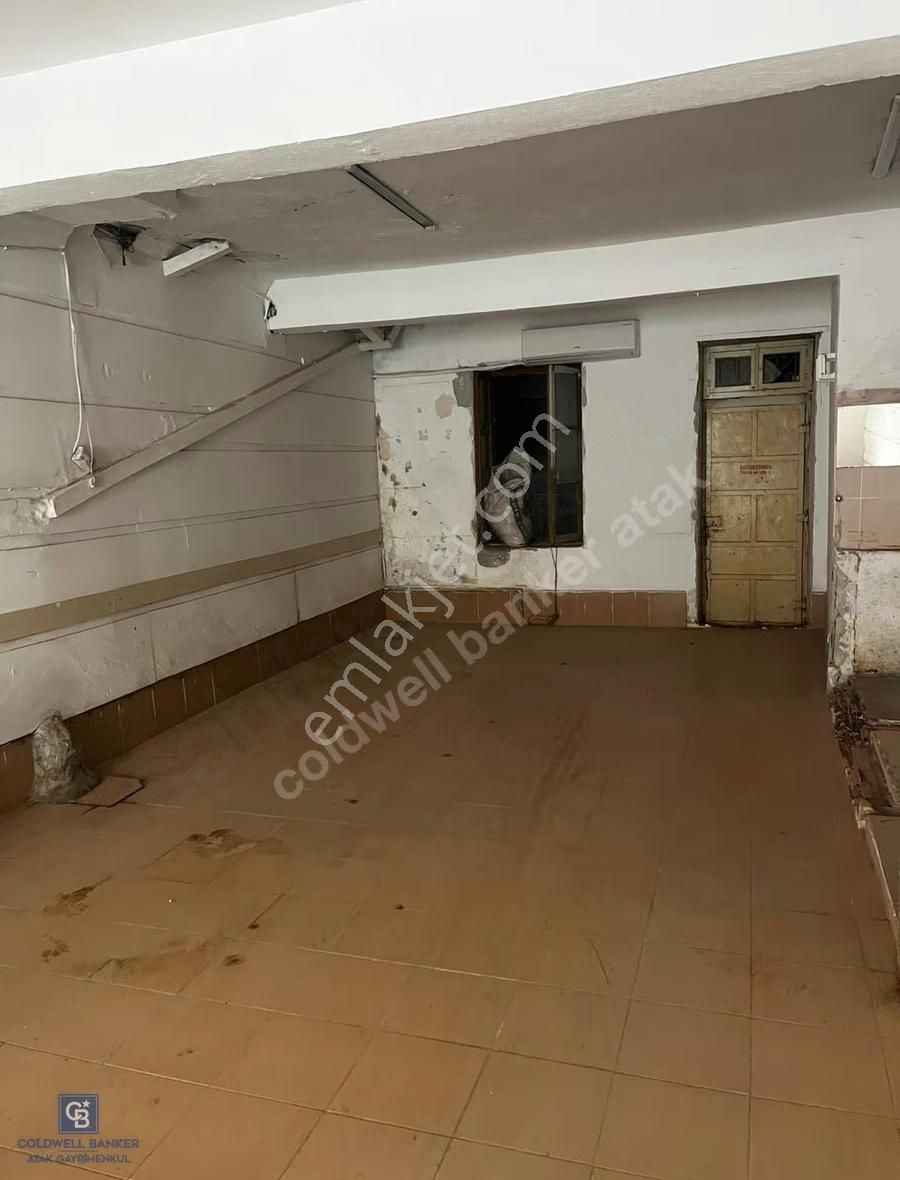Urla Yelaltı'nda 315 M2 Geniş Kiralık Dükkan/ İşyeri - Görsel 7