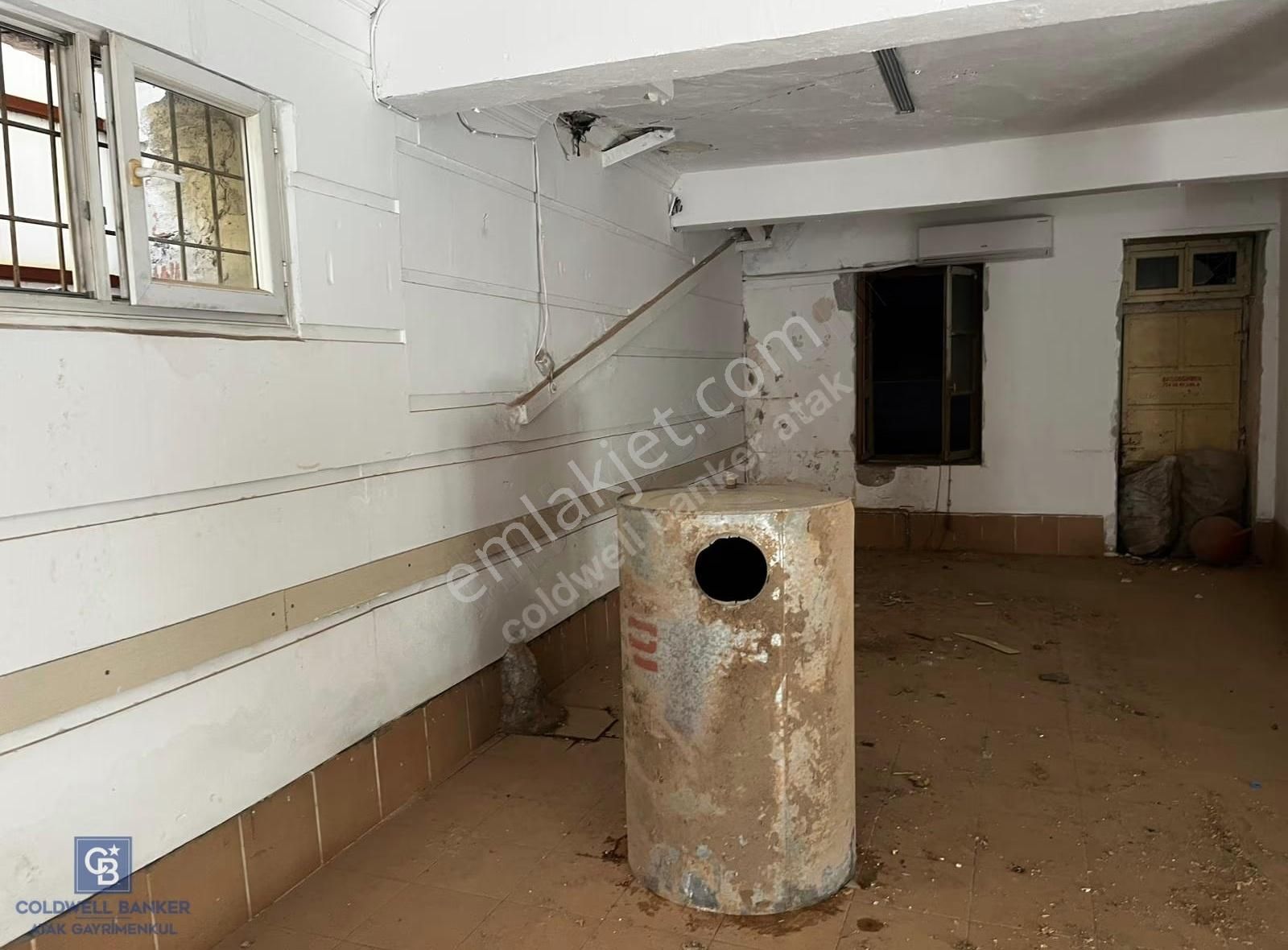 Urla Yelaltı'nda 315 M2 Geniş Kiralık Dükkan/ İşyeri - Görsel 5