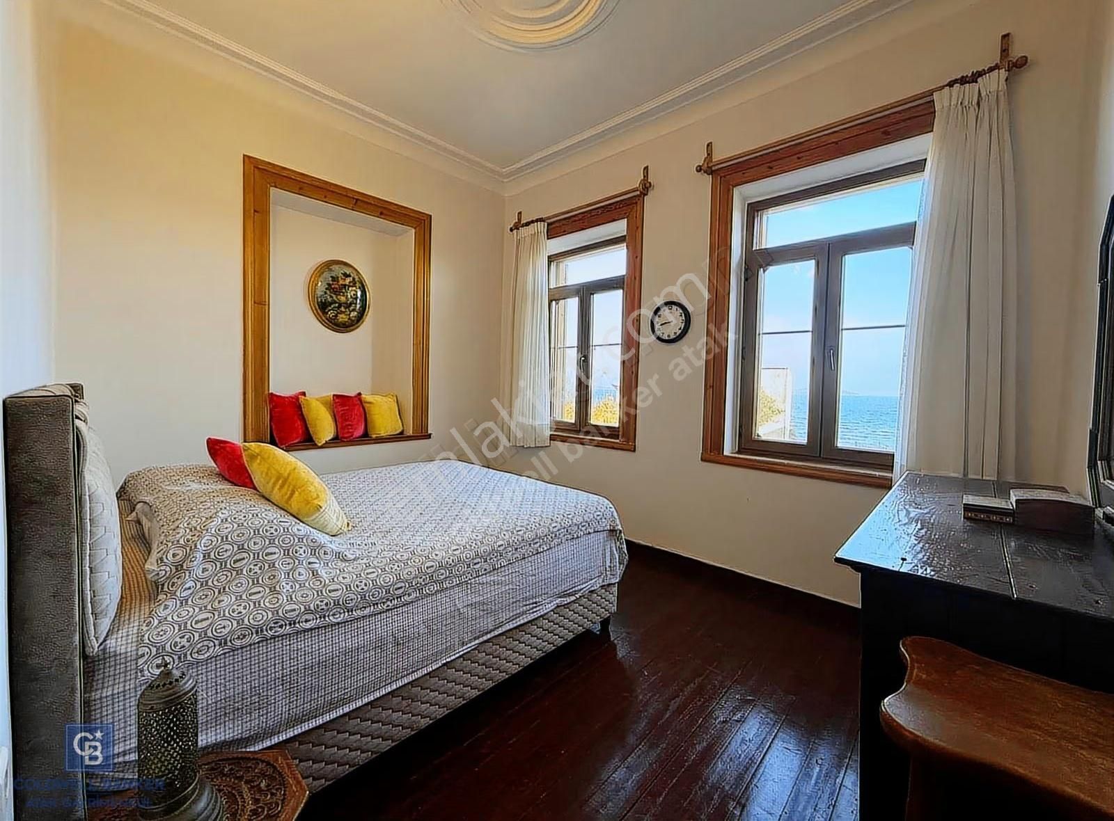 Urla İskelede Eşsiz Konumda Eşyalı Kiralık 2+1 Dubleks Daire - Görsel 23