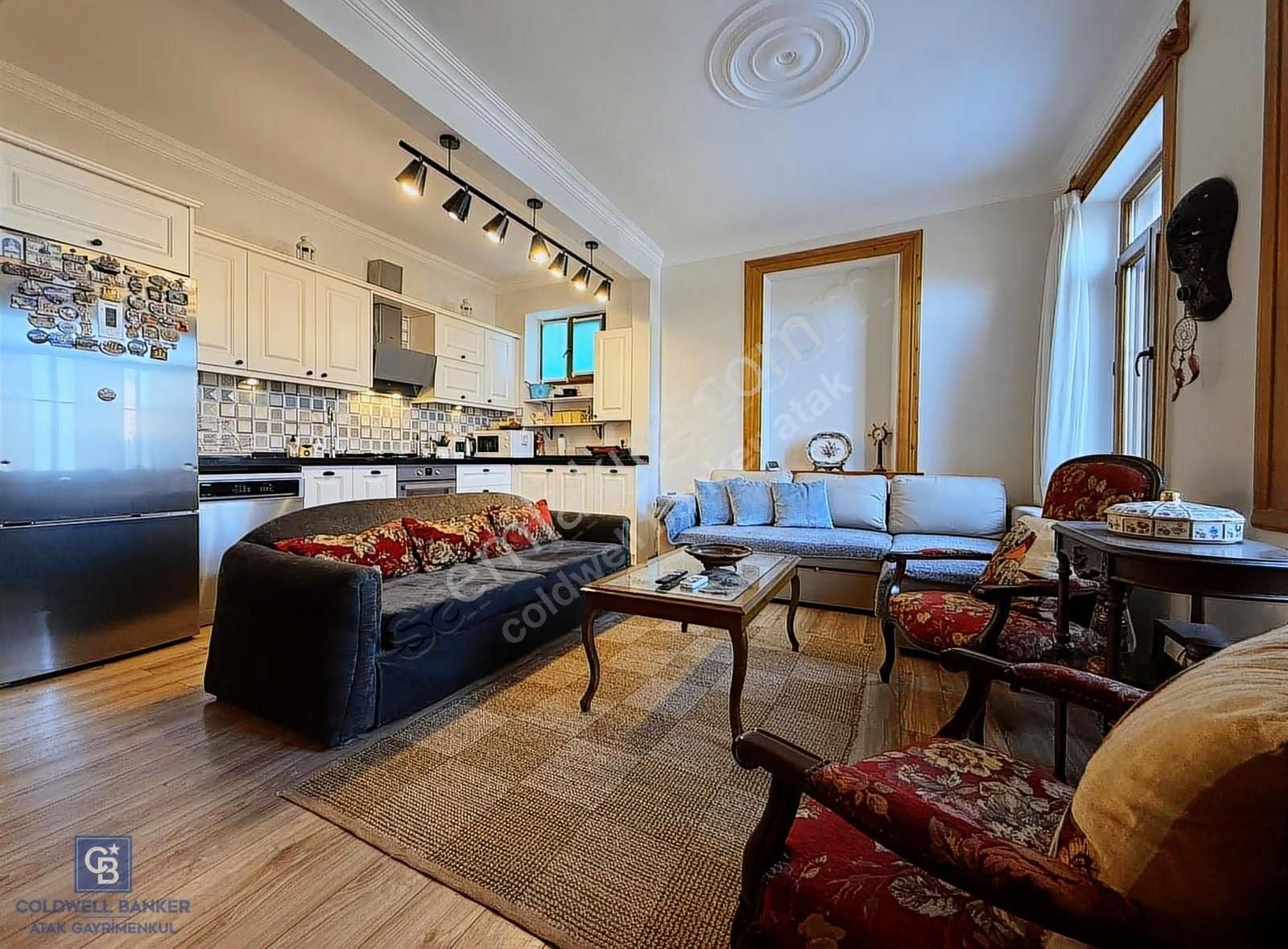 Urla İskelede Eşsiz Konumda Eşyalı Kiralık 2+1 Dubleks Daire - Görsel 13