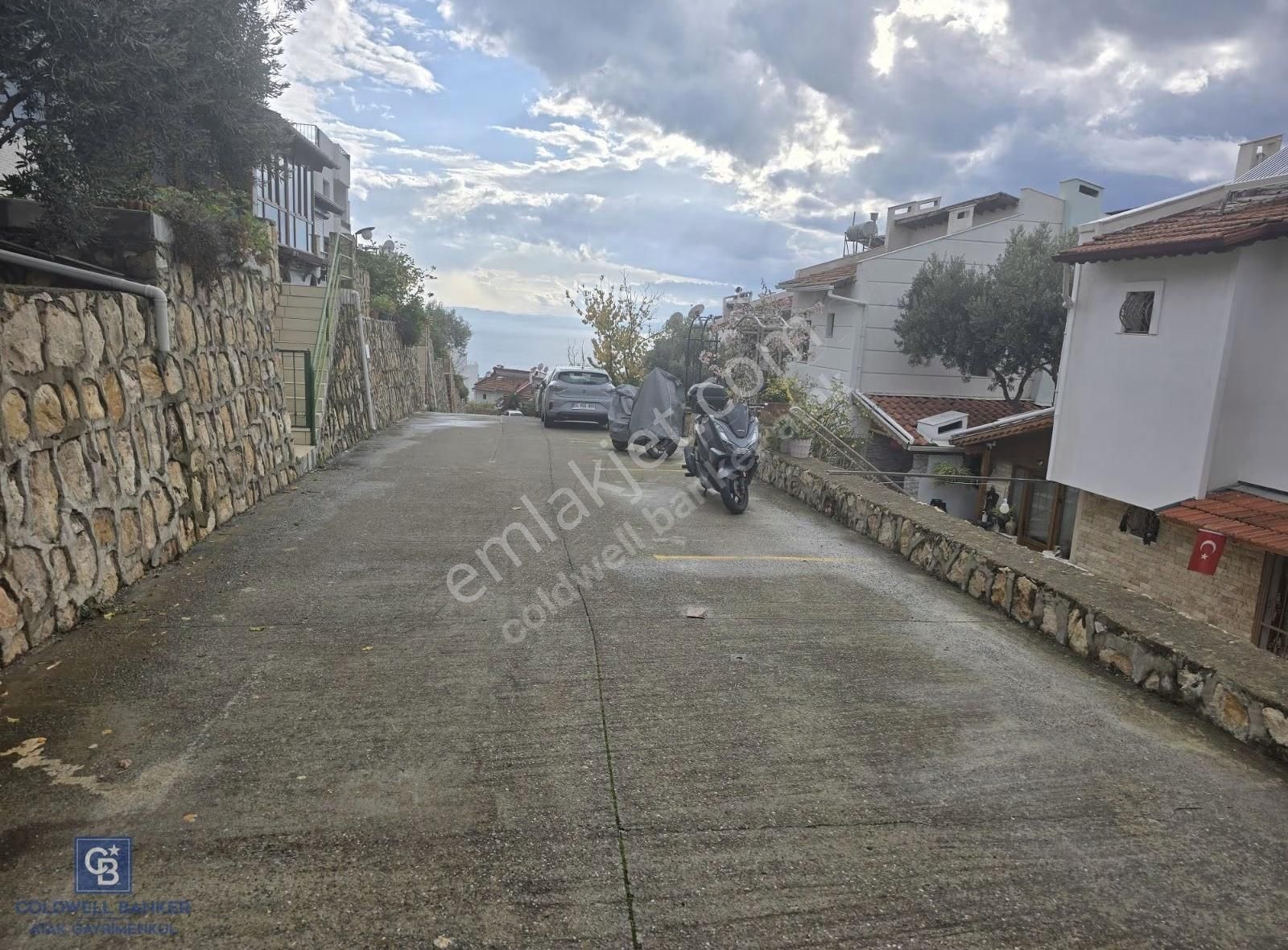 Gümüldür'de Site İçersinde Kiralık Villa - Görsel 21