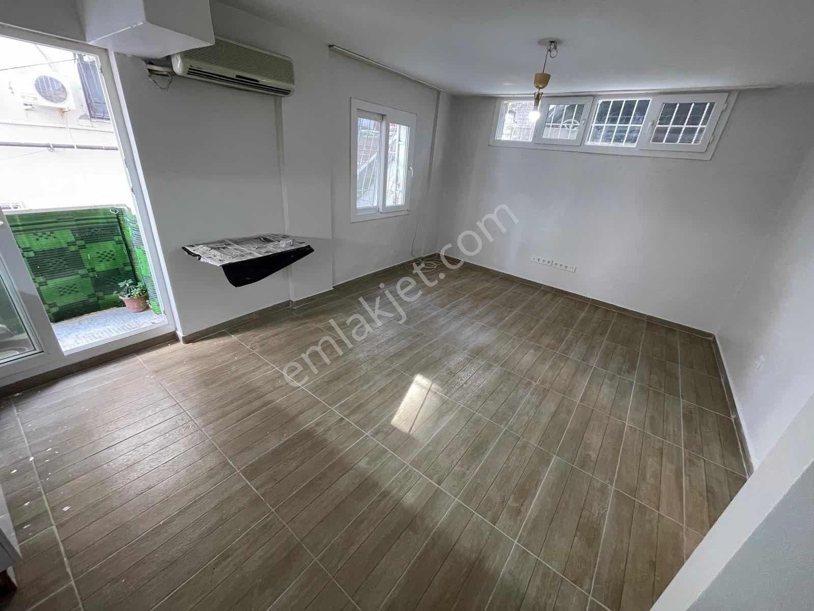 Tarihi Asansör Sokağında Kısmi Deniz Manzaralı 2+1 Satılık! - Görsel 12