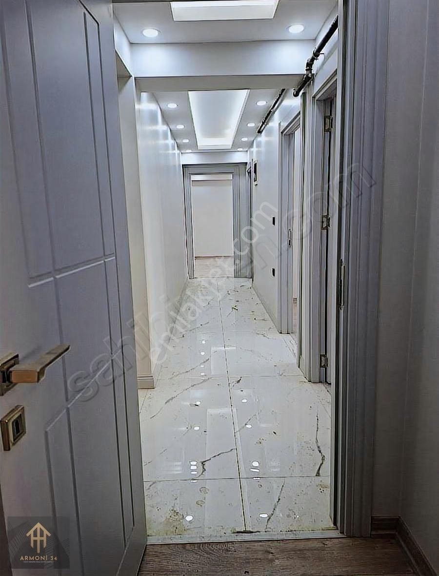 Tepeüstü Meydana 5 Dakika Yakın Sıfır Binada 3+1 Daire Ön Cebe