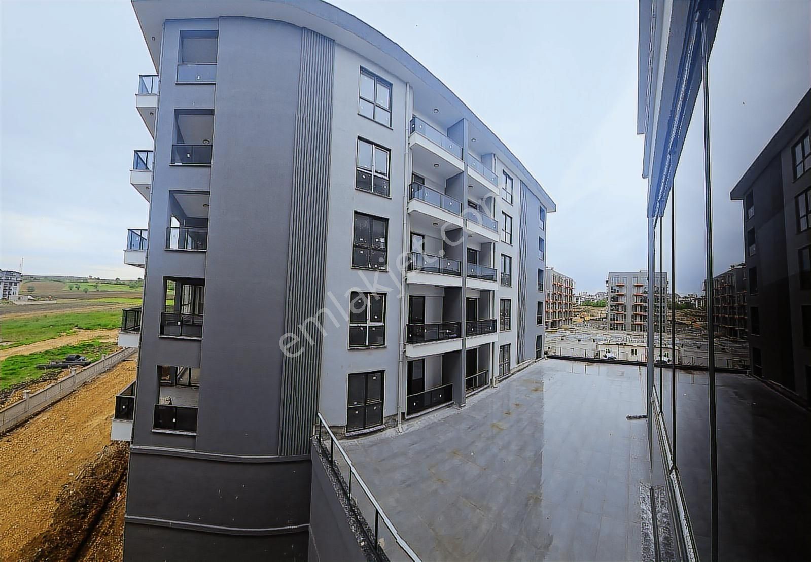 Kayalardan Mükemmel Siteiçi Havuzlu Arakat 2+1 Daire - Görsel 14