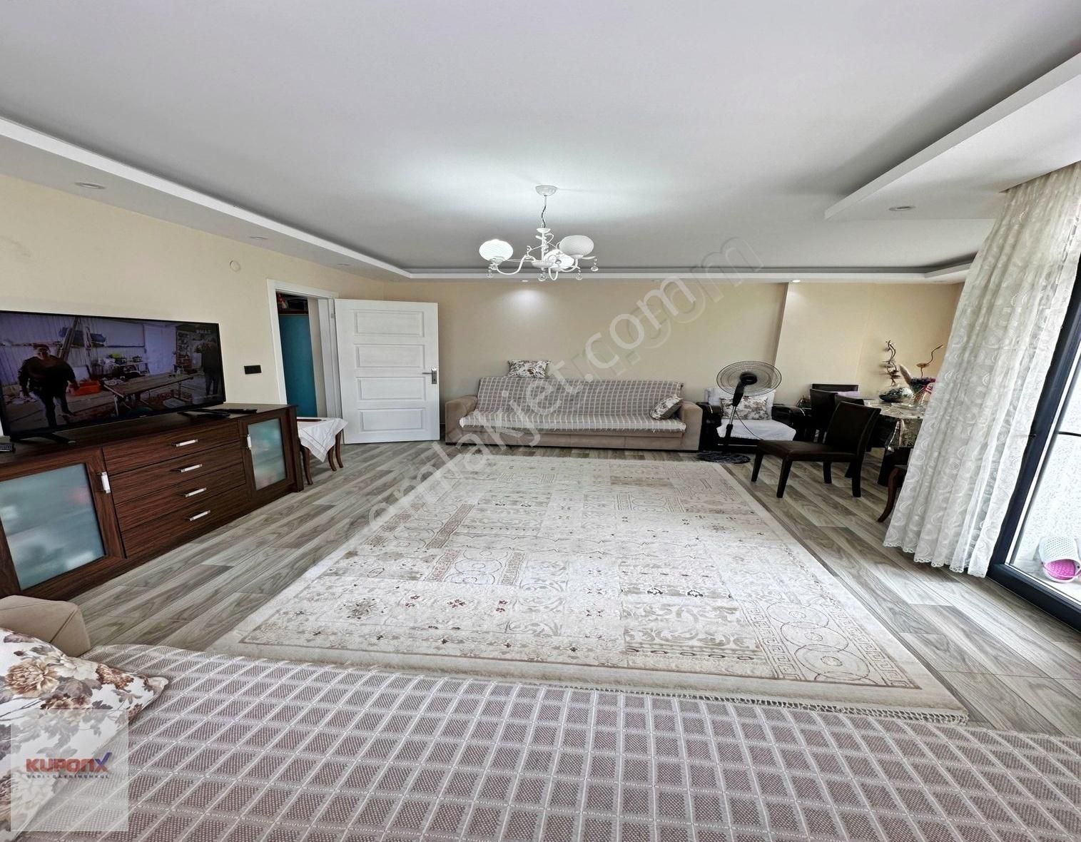 Beylikdüzü'nden Merkezi Konumu Haftasonuna Özel 2+1 Fırsat Daire - Görsel 2