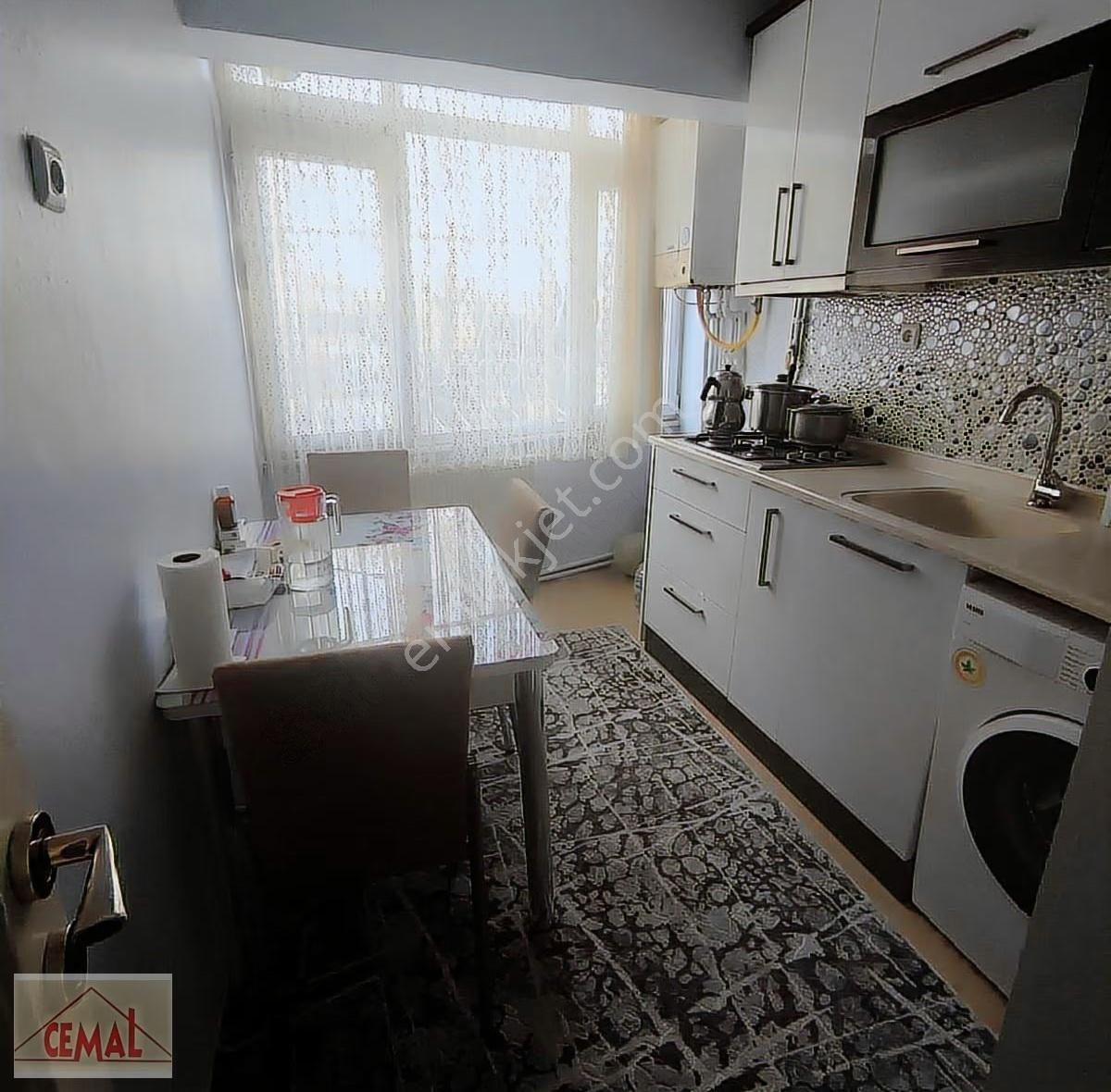 Cemal Emlak Bursa Yıldırım Yeşil Meydancık D.hatun Karşısı Kombi - Görsel 2