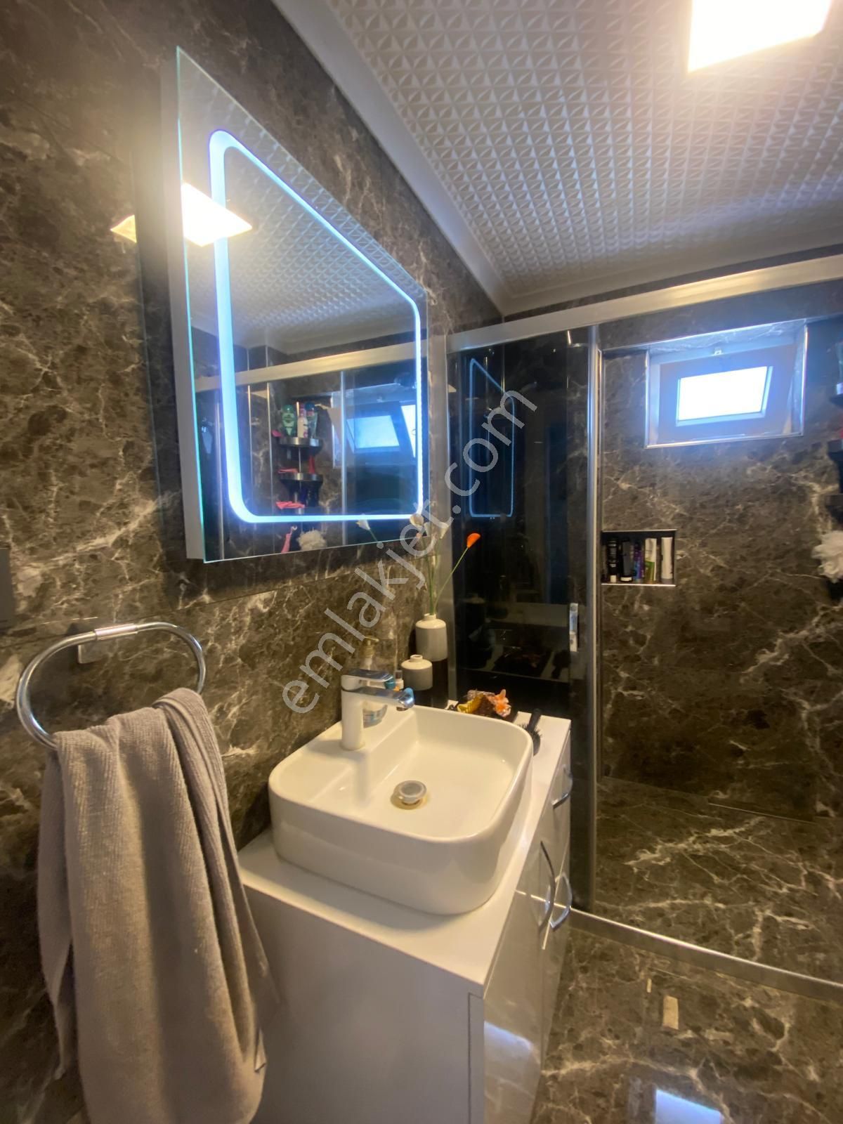 Akbük’te Eşsiz Manzaralı, Düz Girişli 3+1 Lüks Çatı Dubleks - Görsel 12