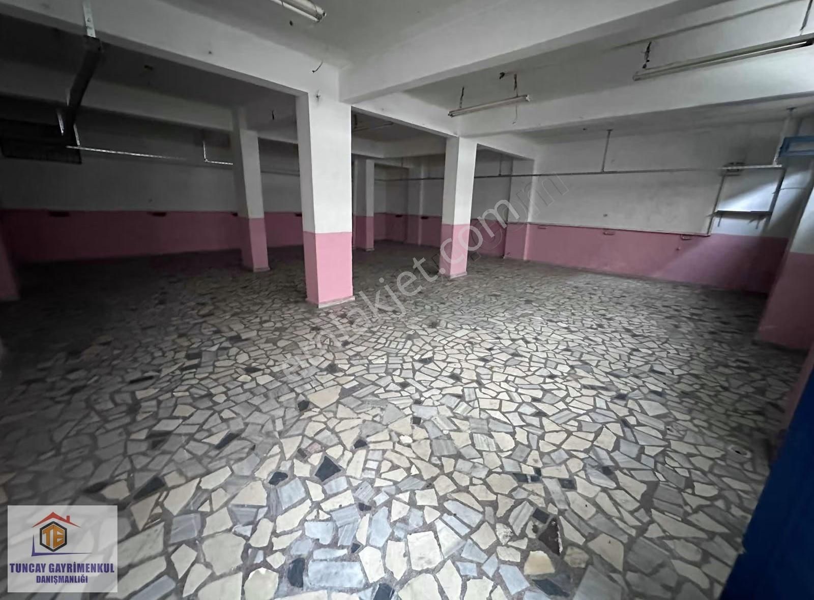 Merkez Mah 180 M2 Kiralık Dükkan Atölye İmalat Depoya Uygun