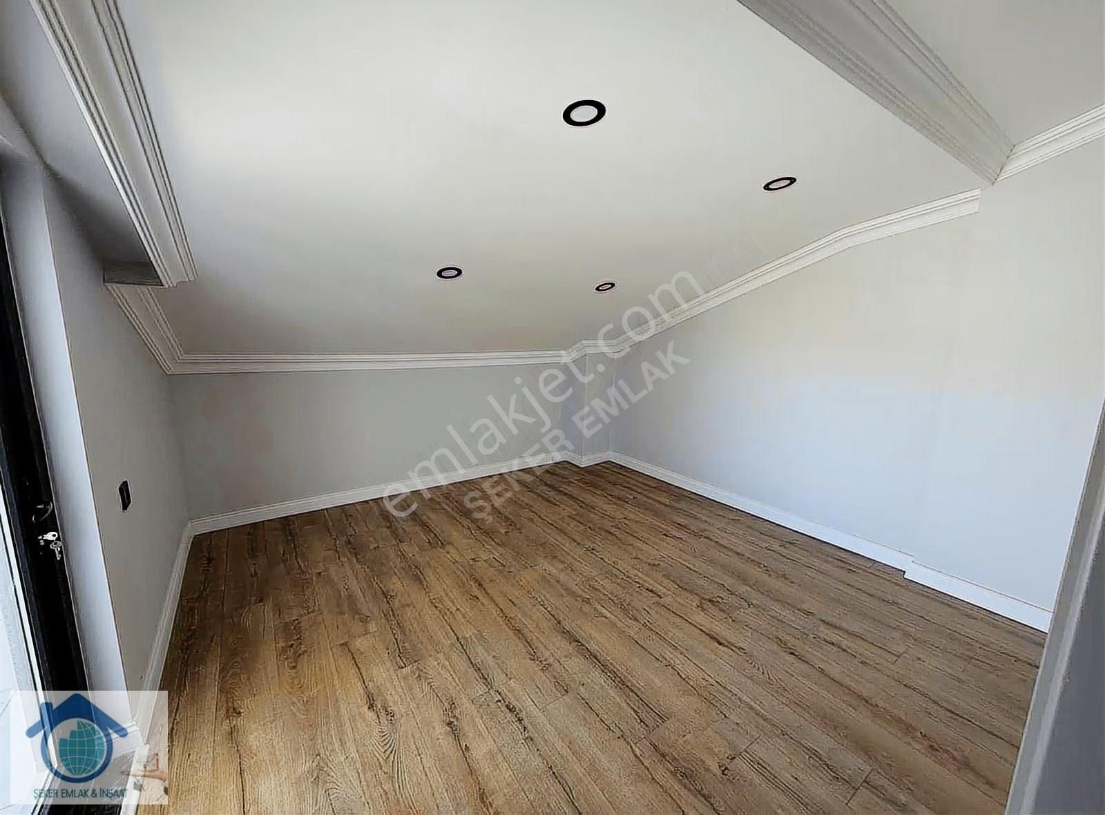 Ilıcada Satılık Lüx 1.sınıf Havuzlu Dublex Merkeze Yakın - Görsel 3