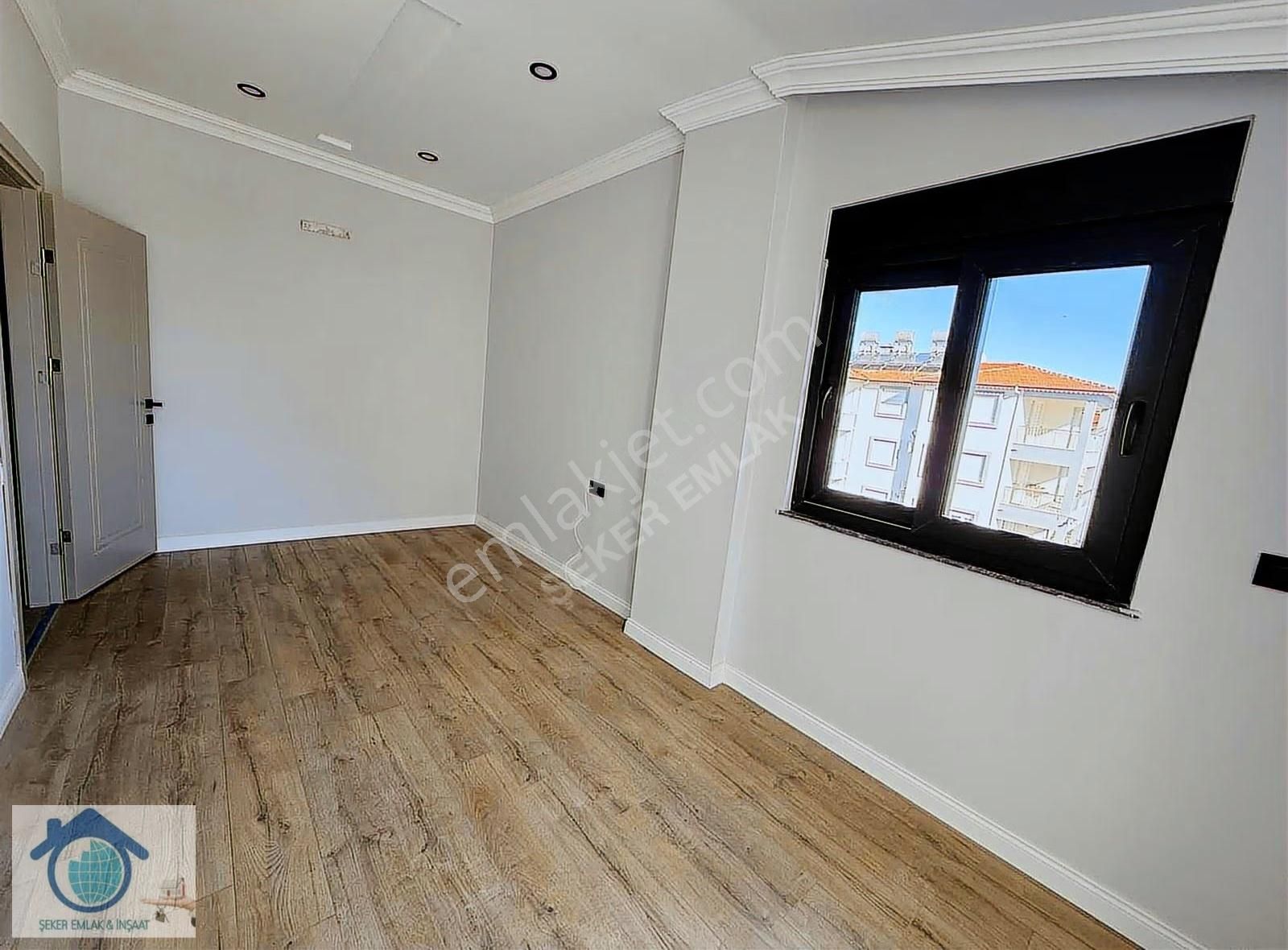 Ilıcada Satılık Lüx 1.sınıf Havuzlu Dublex Merkeze Yakın - Görsel 4