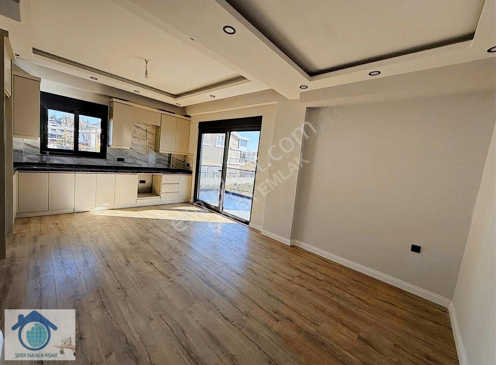 Ilıcada Satılık Lüx 1.sınıf Havuzlu Dublex Merkeze Yakın