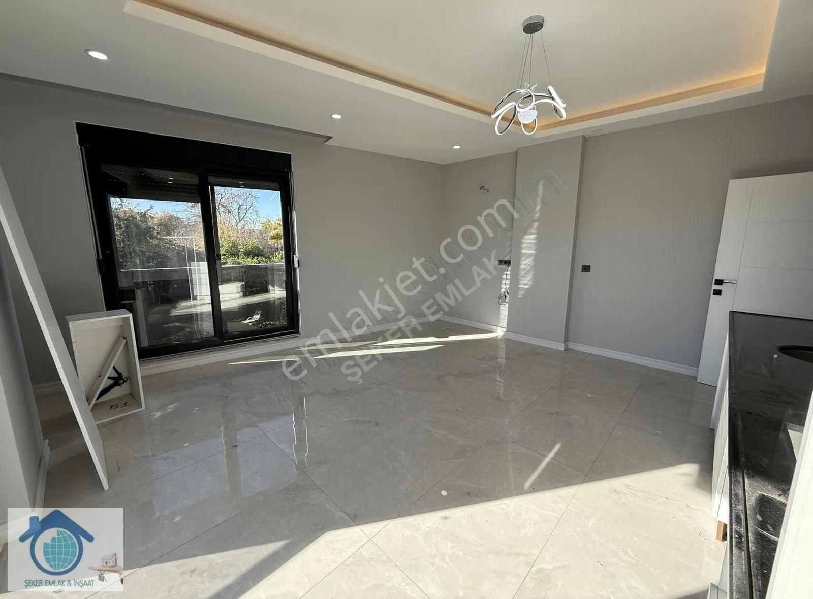 Ilıcada Satılık Havuzlu Lüx Arakat Daire Manzarali - Görsel 2