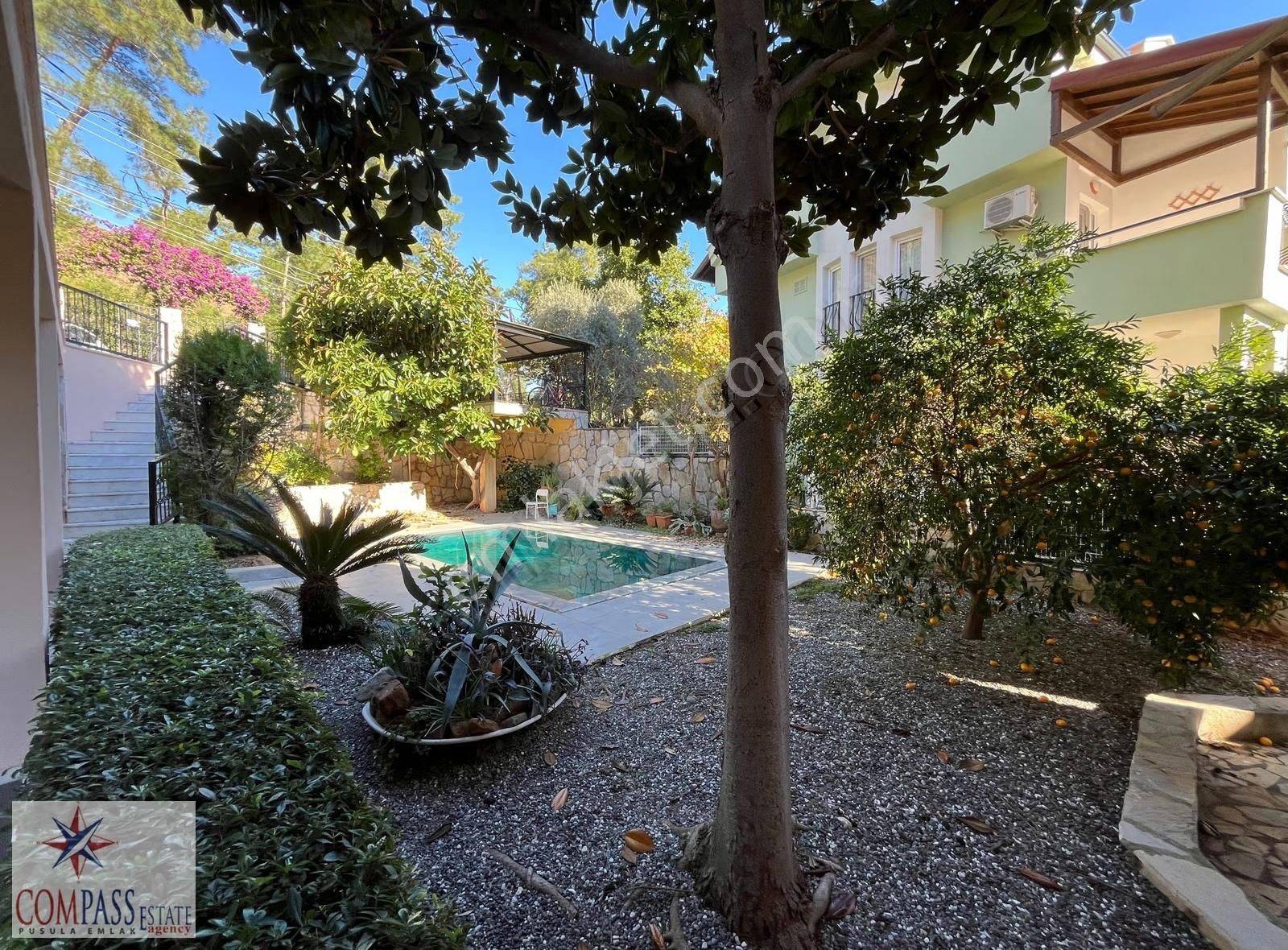 Marmaris İçmelerde Eşyalı Havuzlu Bahçeli 2+1 Kiralık Daire - Görsel 7