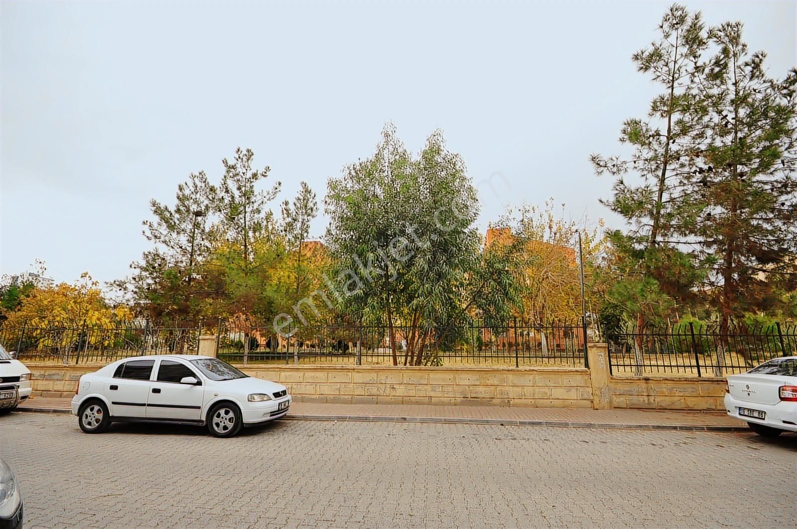 Coldwell Banker'dan Mehmetçikte Kiralık 3+1 Daire (giriş Kat) - Görsel 2