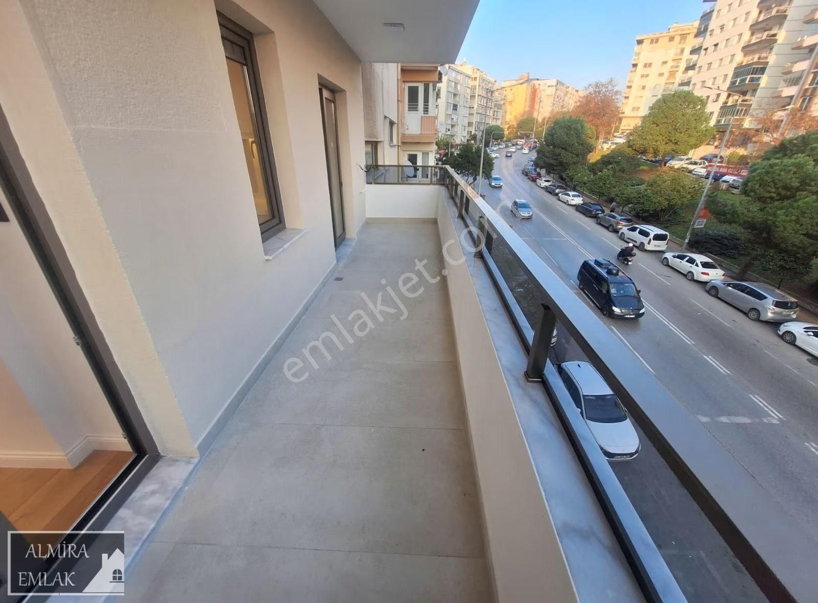 Göztepe Hakim Evlerinde İnönü Cadde Üzeri 3+1 Köşe 140 M2 Daire - Görsel 23