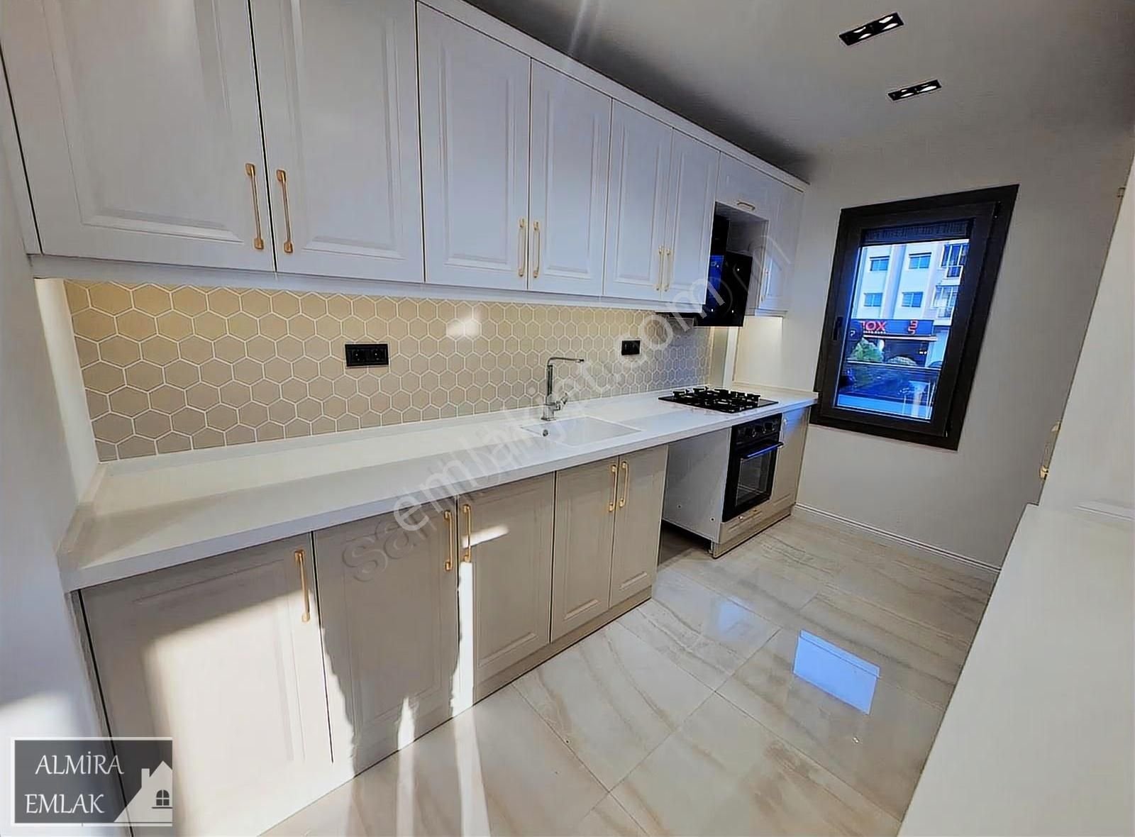 Göztepe Hakim Evlerinde İnönü Cadde Üzeri 3+1 Köşe 140 M2 Daire - Görsel 18