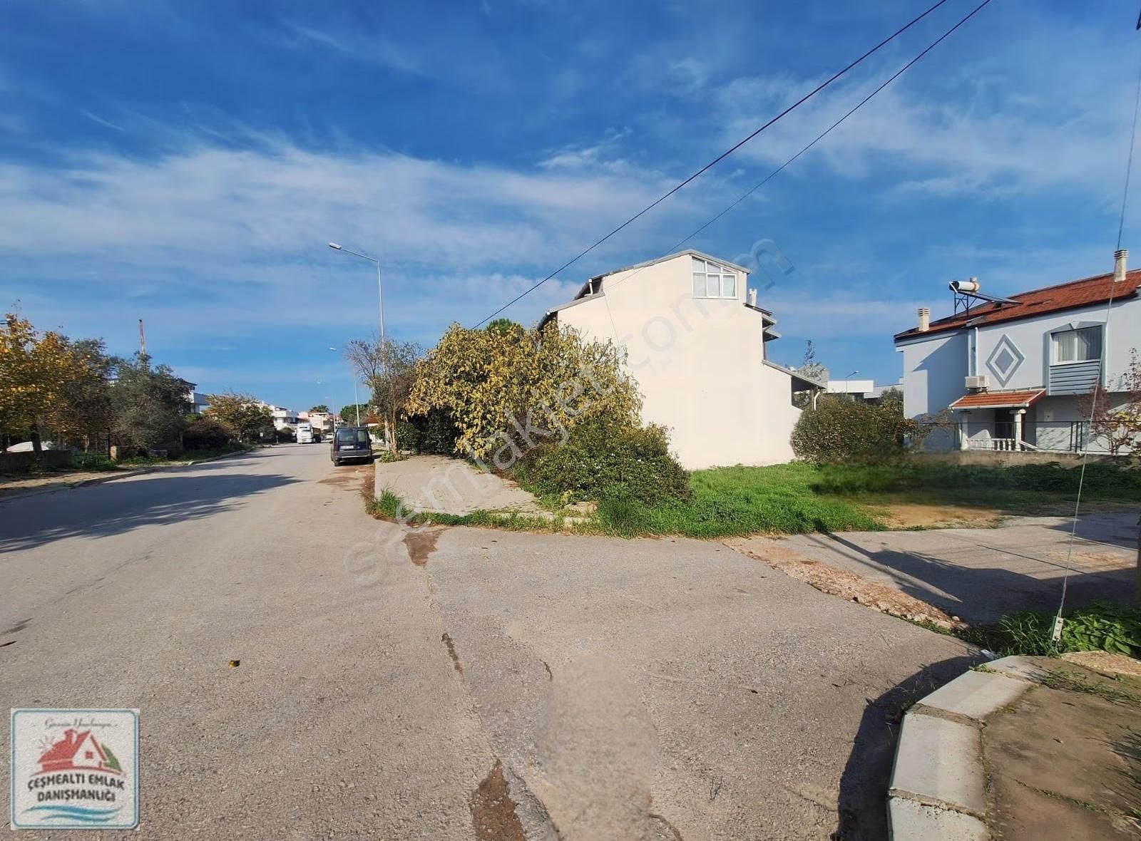 Urla Denizli Mah. Köşe Konumlu 20/40 İmarlı 242m2 Arsa - Görsel 5