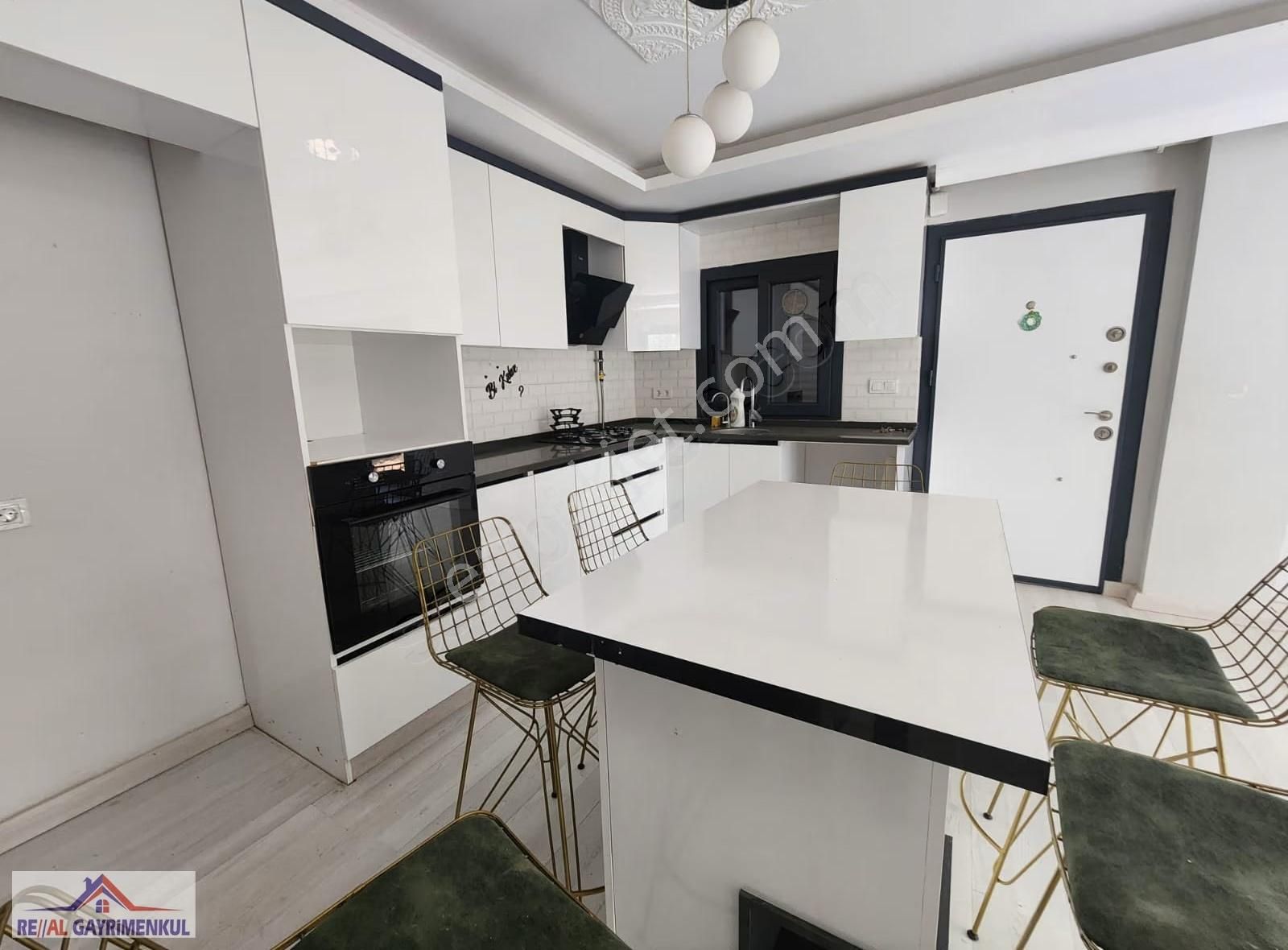 Real'den Barbaros'da Daire Fiyatına Çok Geniş 4+1 Villa - Görsel 6