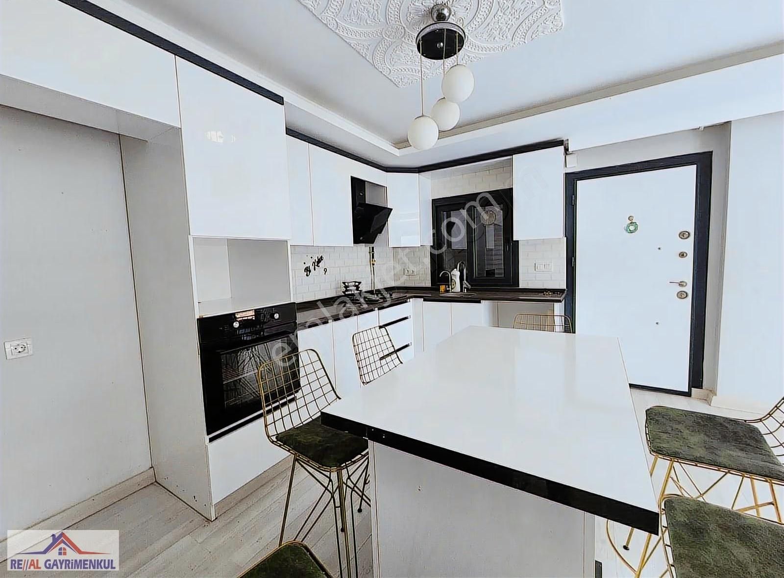 Real'den Barbaros'da Daire Fiyatına Çok Geniş 4+1 Villa - Görsel 27