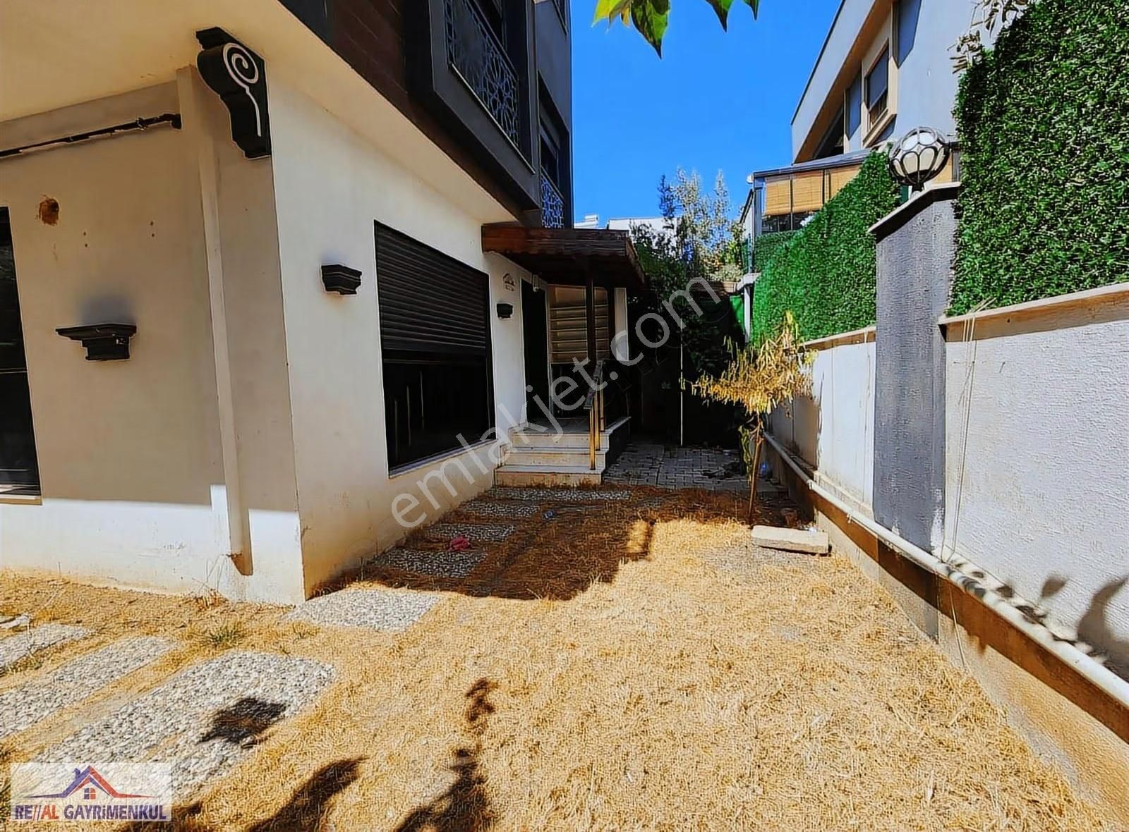 Real'den Barbaros'da Daire Fiyatına Çok Geniş 4+1 Villa - Görsel 12