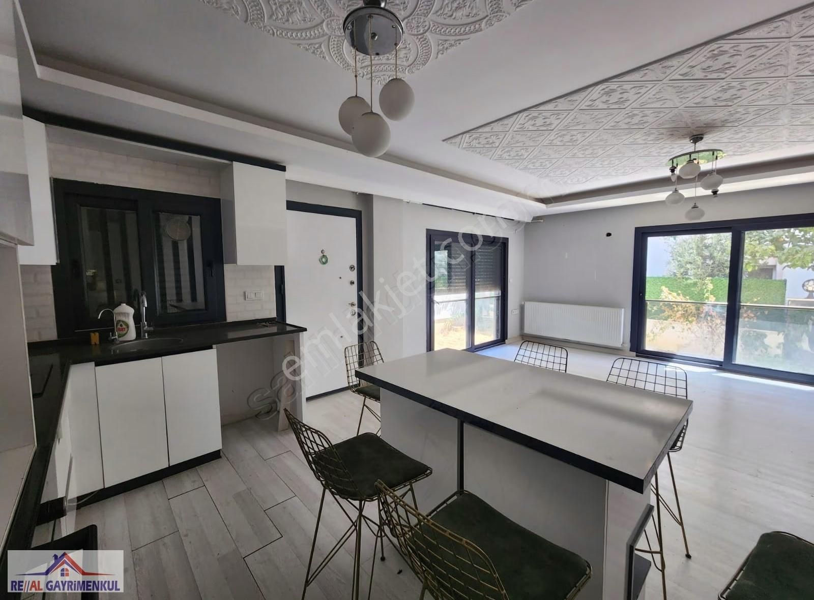 Real'den Barbaros'da Daire Fiyatına Çok Geniş 4+1 Villa - Görsel 2