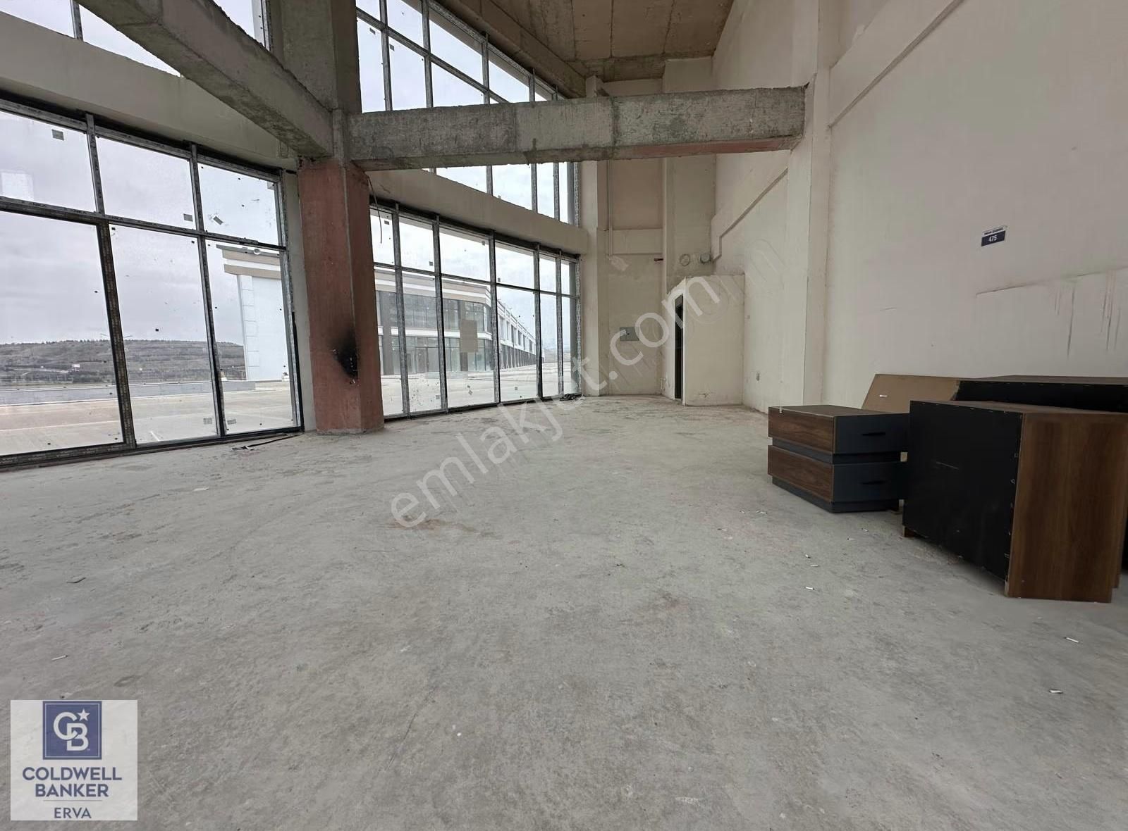 Mega Şaşmazda Yüksek Şerefiyeli Köşe Başı Satılık 332 M2 Dükkan - Görsel 5