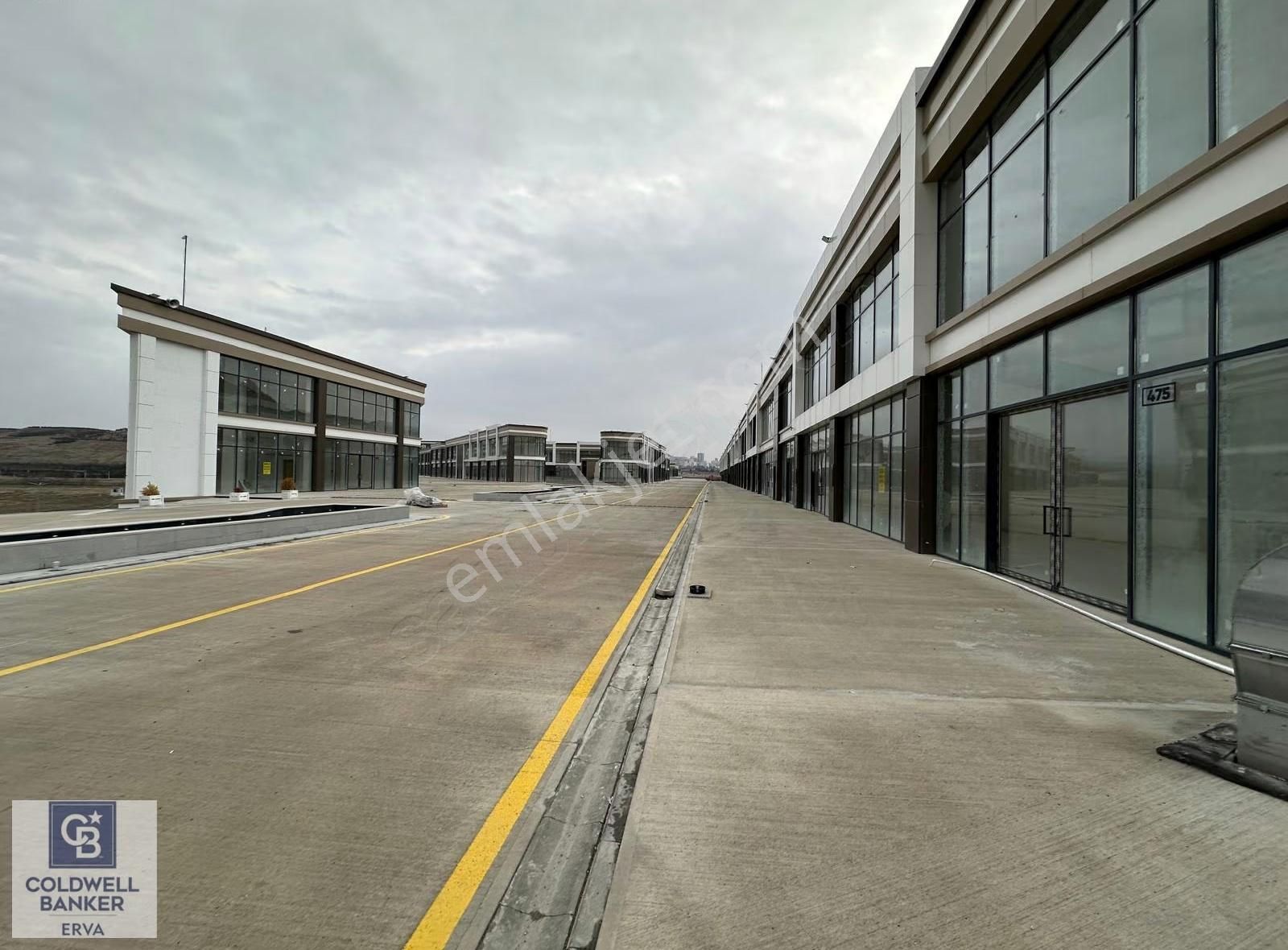 Mega Şaşmazda Yüksek Şerefiyeli Köşe Başı Satılık 332 M2 Dükkan - Görsel 4