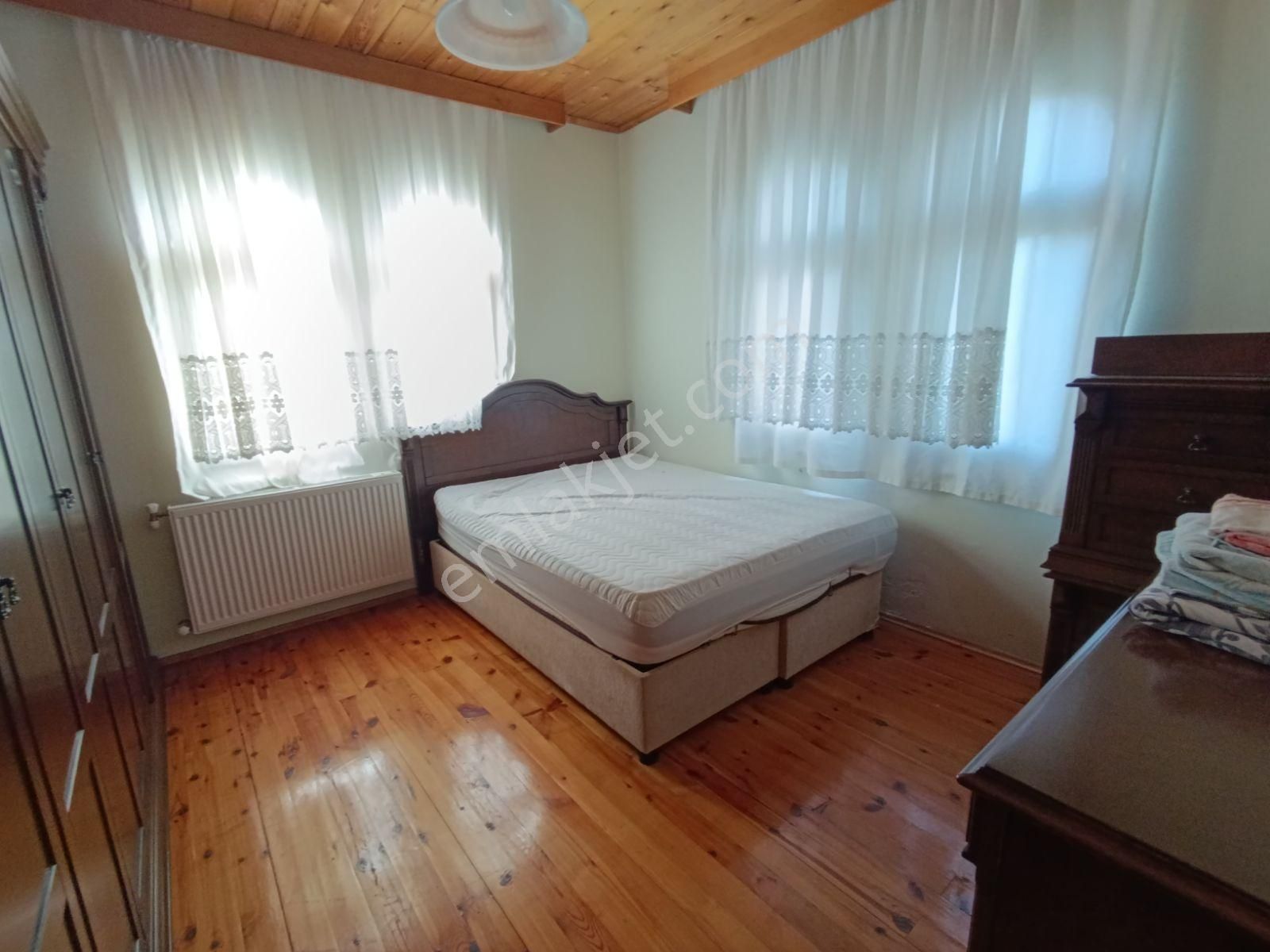 Arsin Yalı Mahallesi 'nde Deniz Manzaralı Eşyalı Kiralık Daire - Görsel 19