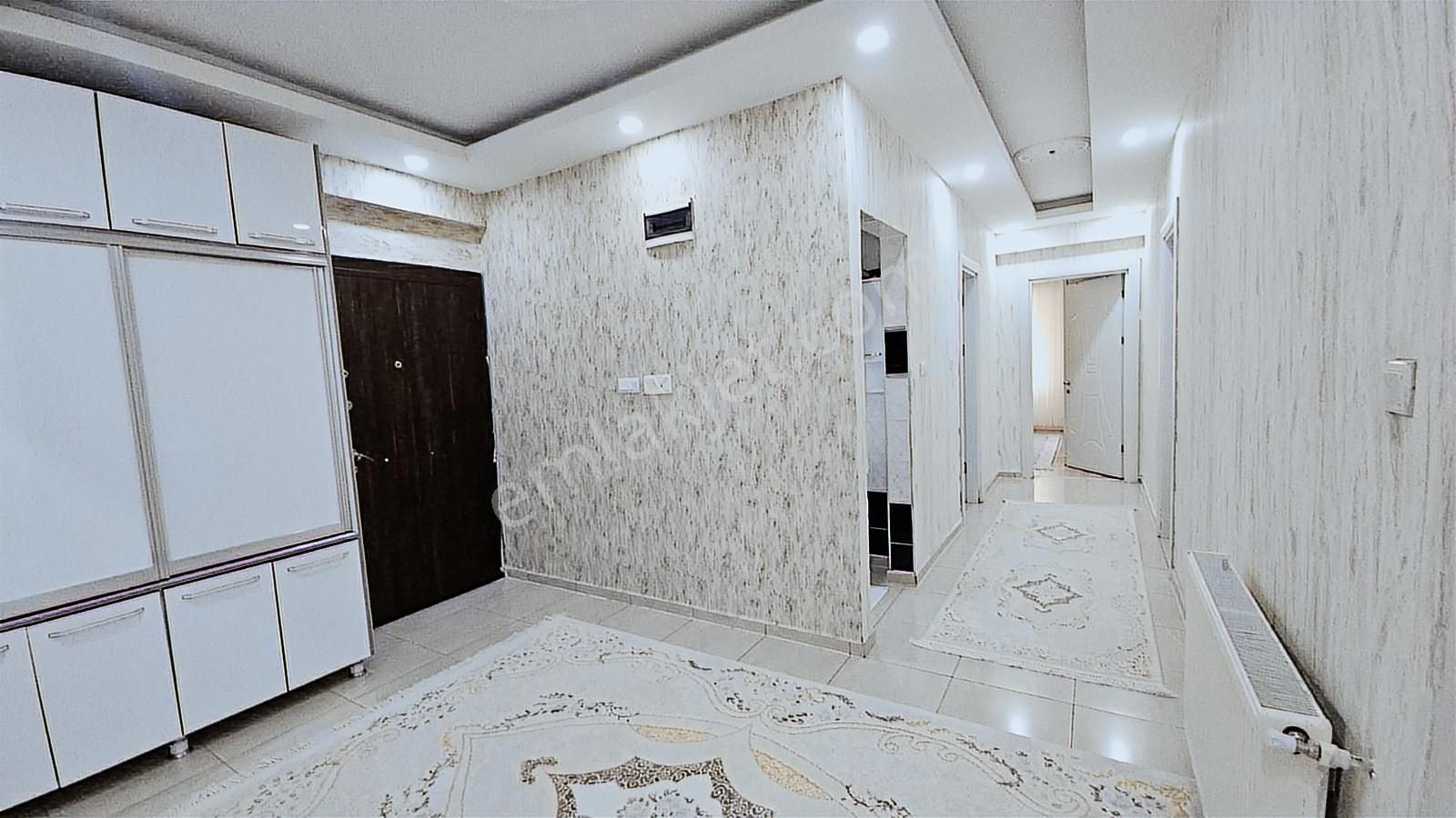 Ulaş Emlaktan Akpıyar Diyarbakır Yoluna Yakın 3+1 Uygun Daire - Görsel 9