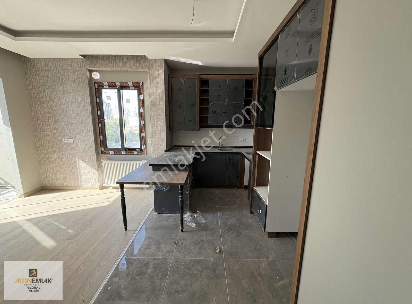 Altın Emlak'tn Denize 2.parsel Full Manzaralı Aquparklı 2+1 - Görsel 4