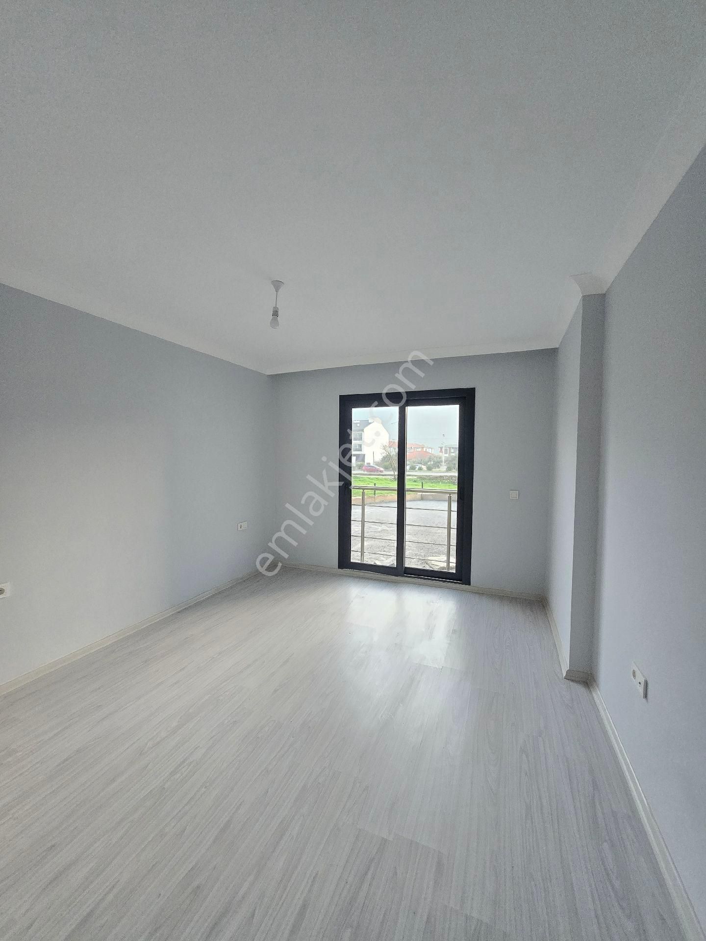 Okul Ve Çarşı Bölgesine Yakın Kiralık Lüks Daire - Görsel 14