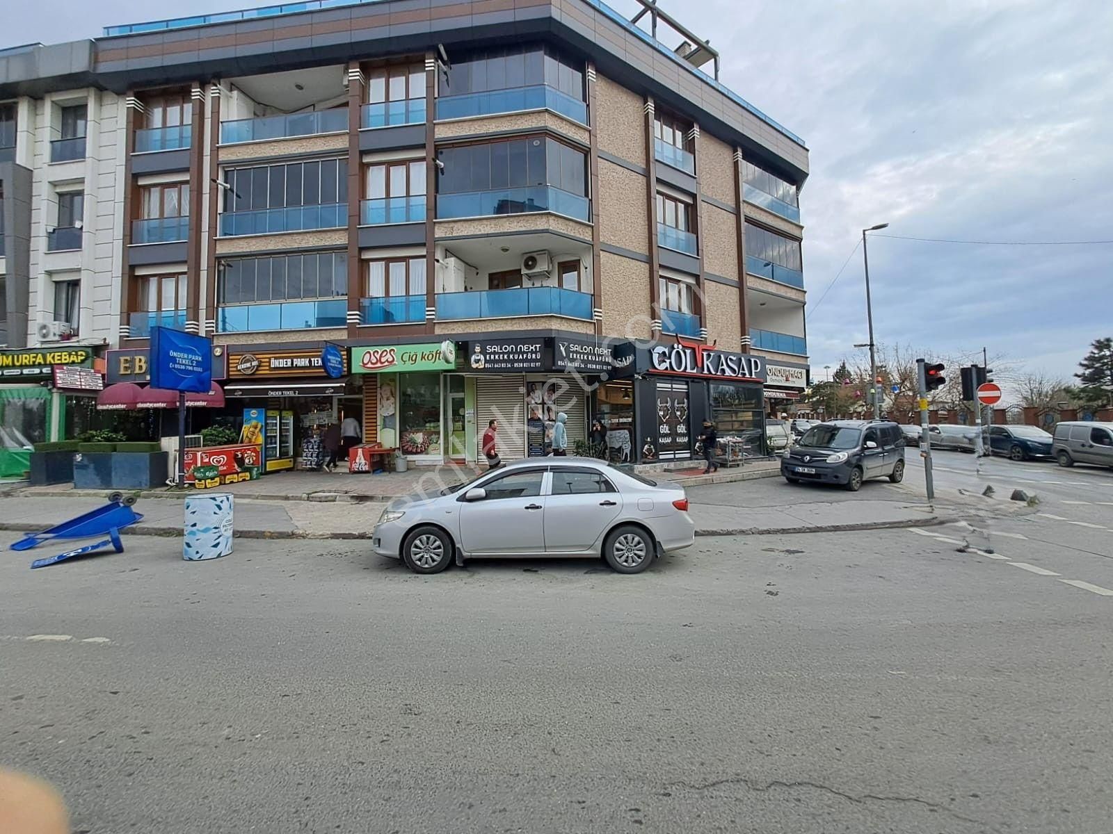 Küçükçekmecede Satılık Dubleks,panoramık Göl&deniz Manzaralı, Teraslı,(çift Daireye)dönüştürülebilir