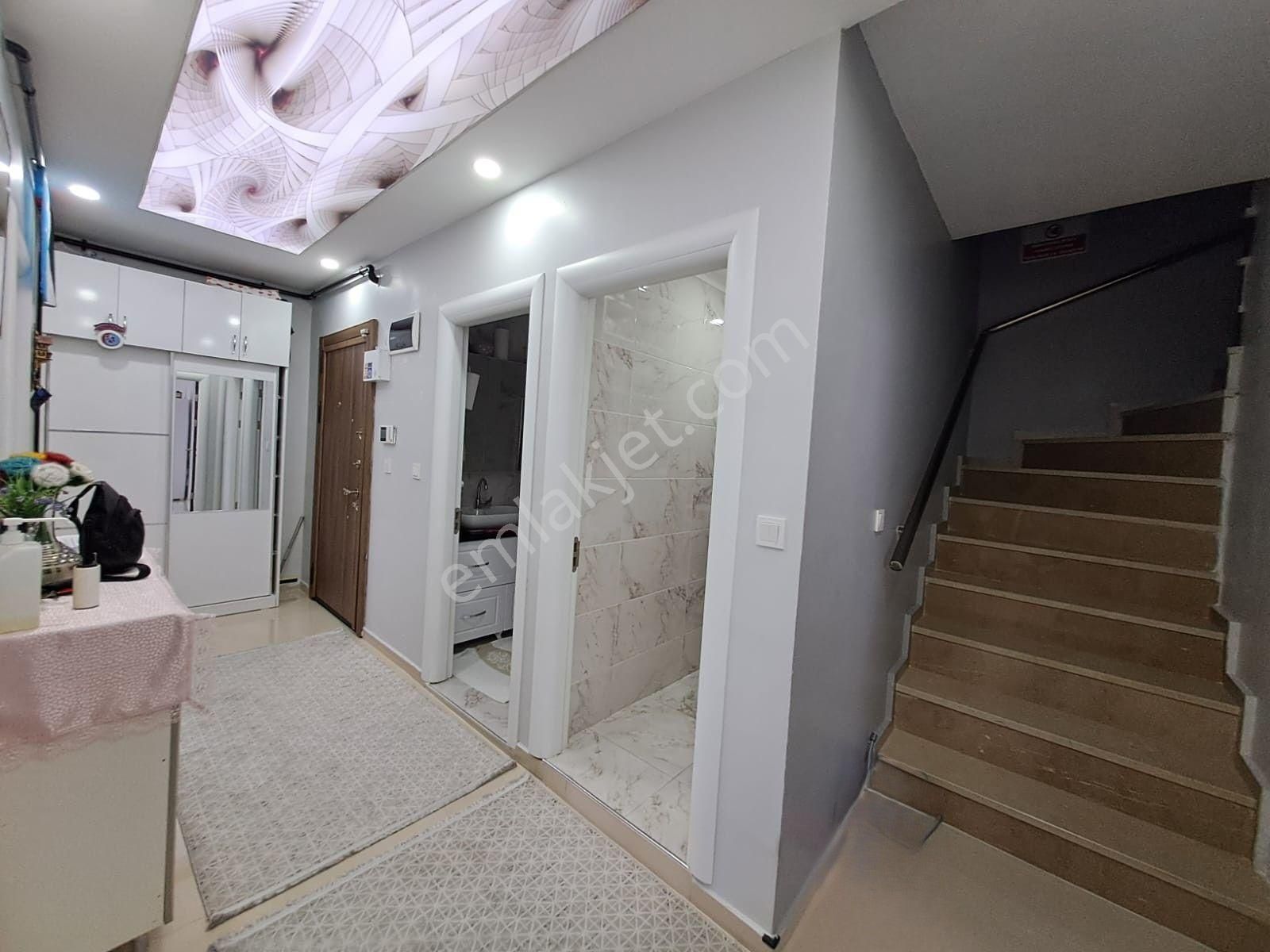 Küçükçekmecede Satılık Dubleks,panoramık Göl&deniz Manzaralı, Teraslı,(çift Daireye)dönüştürülebilir - Görsel 21