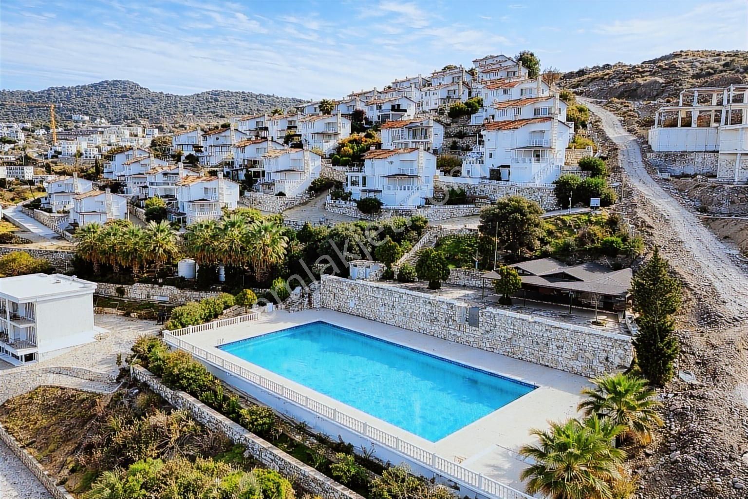 Bodrum Milas Güllük'te Panoramik Deniz Manzaralı Triplex Villa - Görsel 19