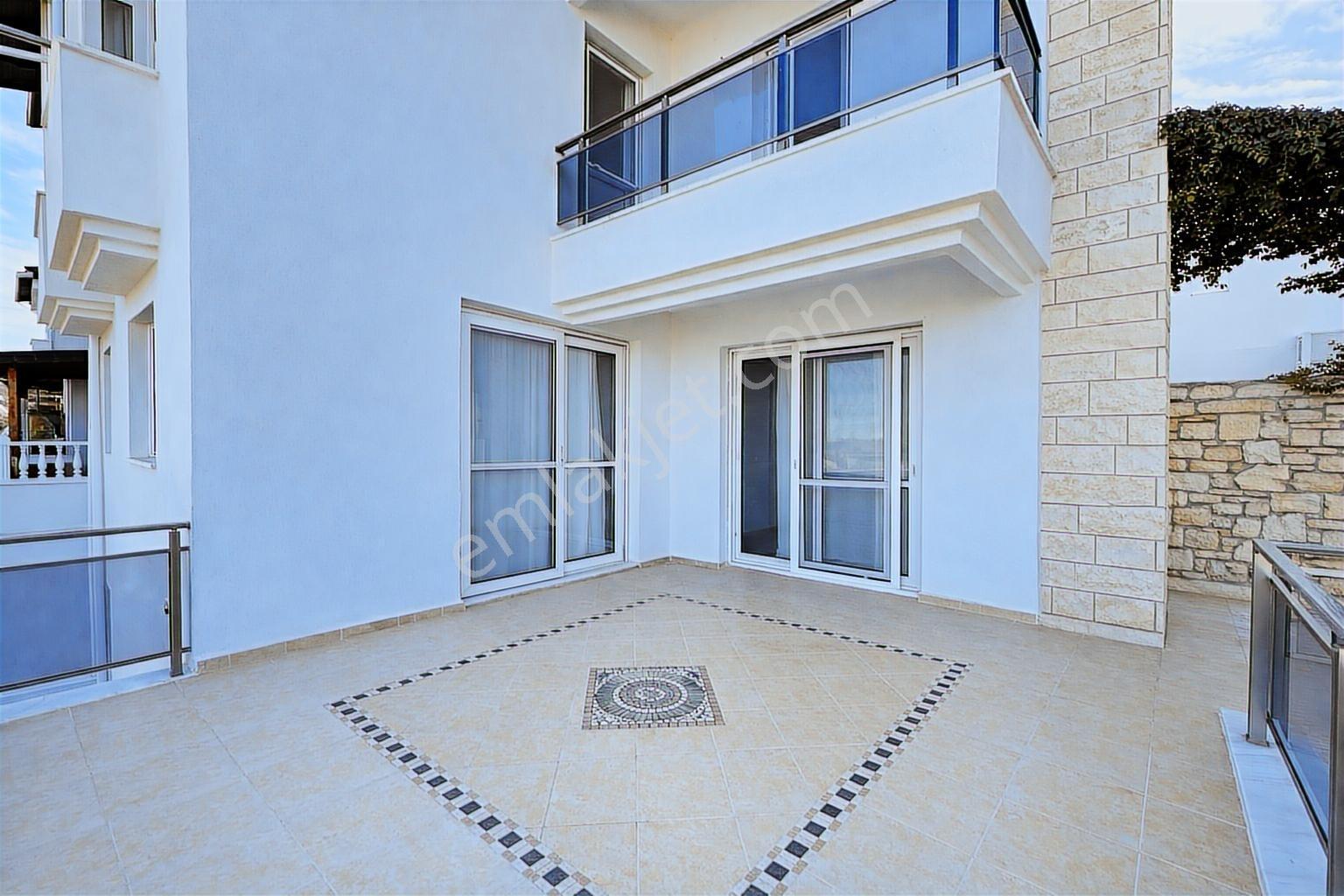 Bodrum Milas Güllük'te Panoramik Deniz Manzaralı Triplex Villa - Görsel 6